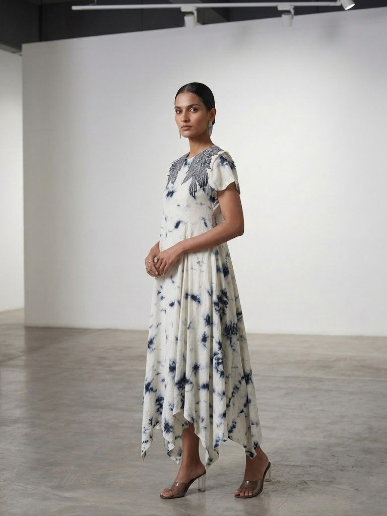 MARBLE PRINT SHORT-SLEEVE EMBROIDERED DRESS.