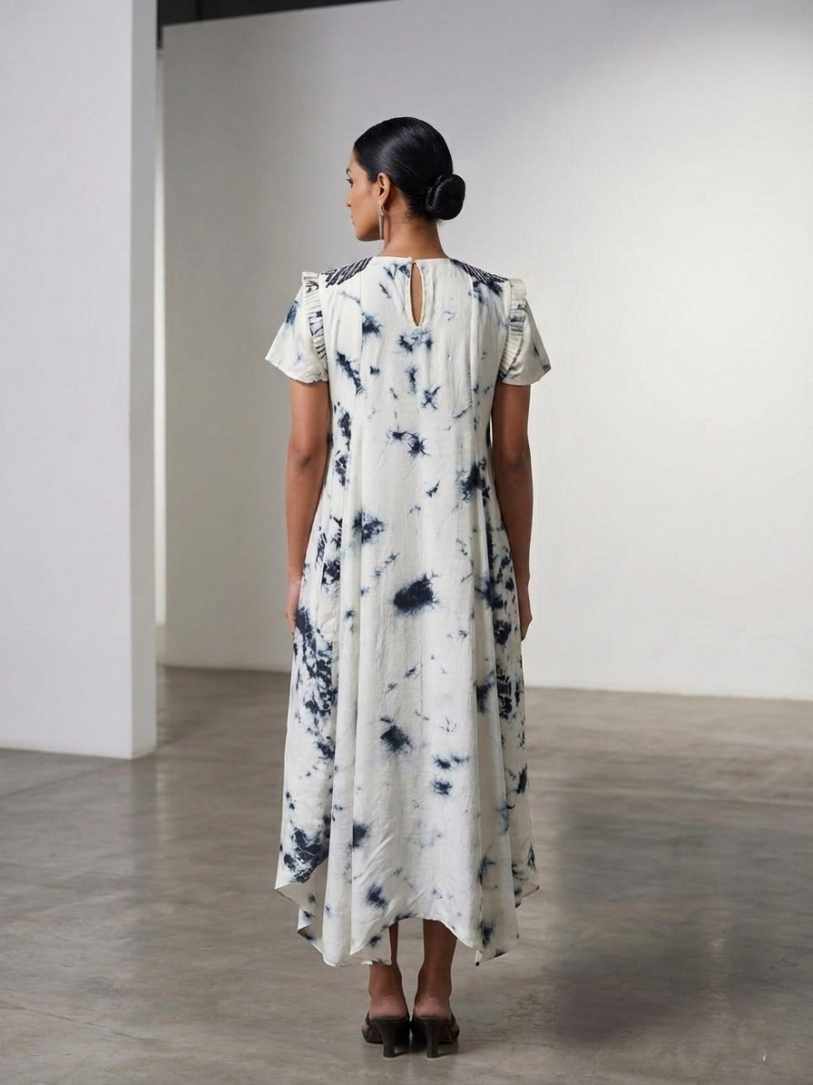 MARBLE PRINT SHORT-SLEEVE EMBROIDERED DRESS.