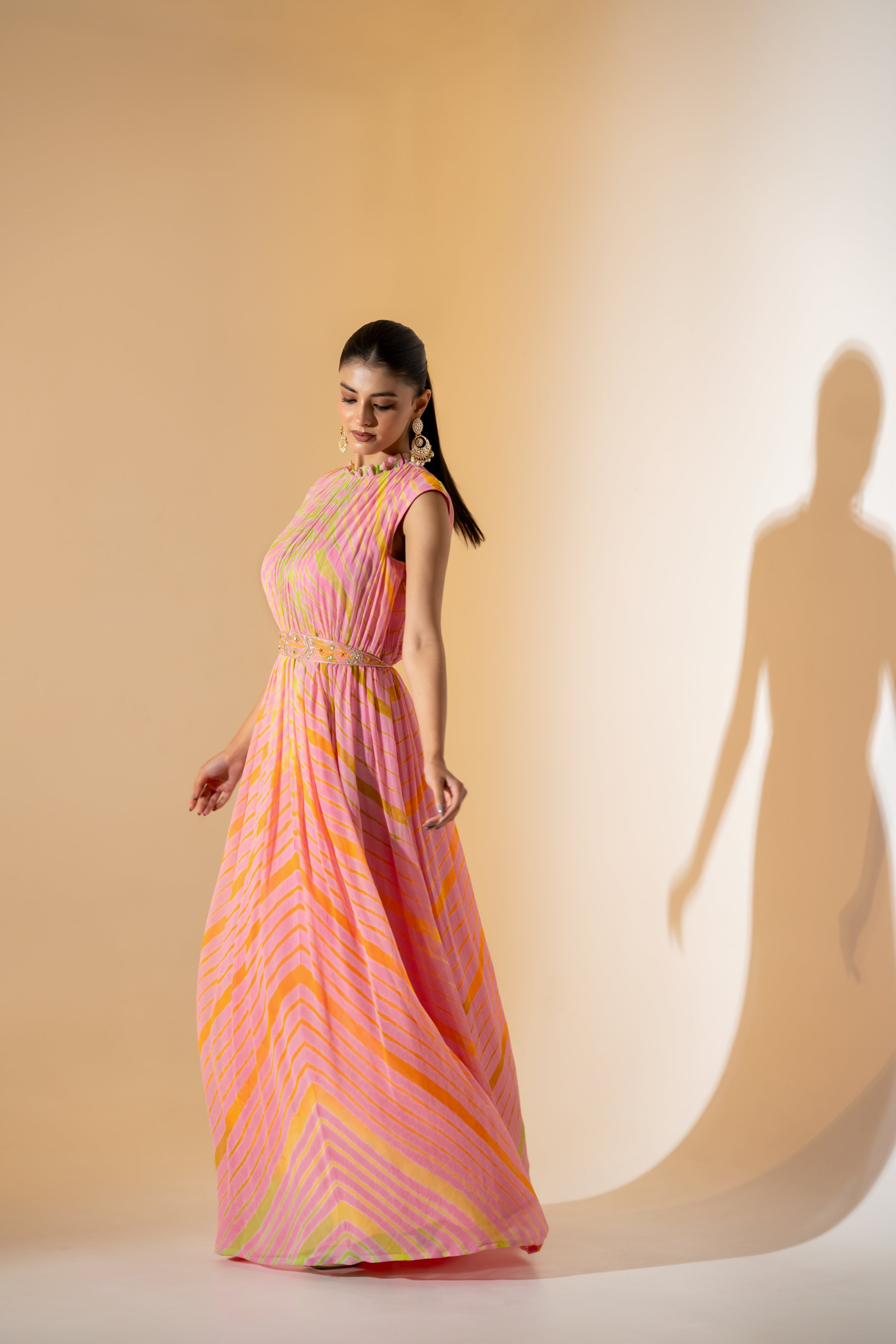 LEHERIYA DYED DRESS WITH EMBROIDERED BELT.