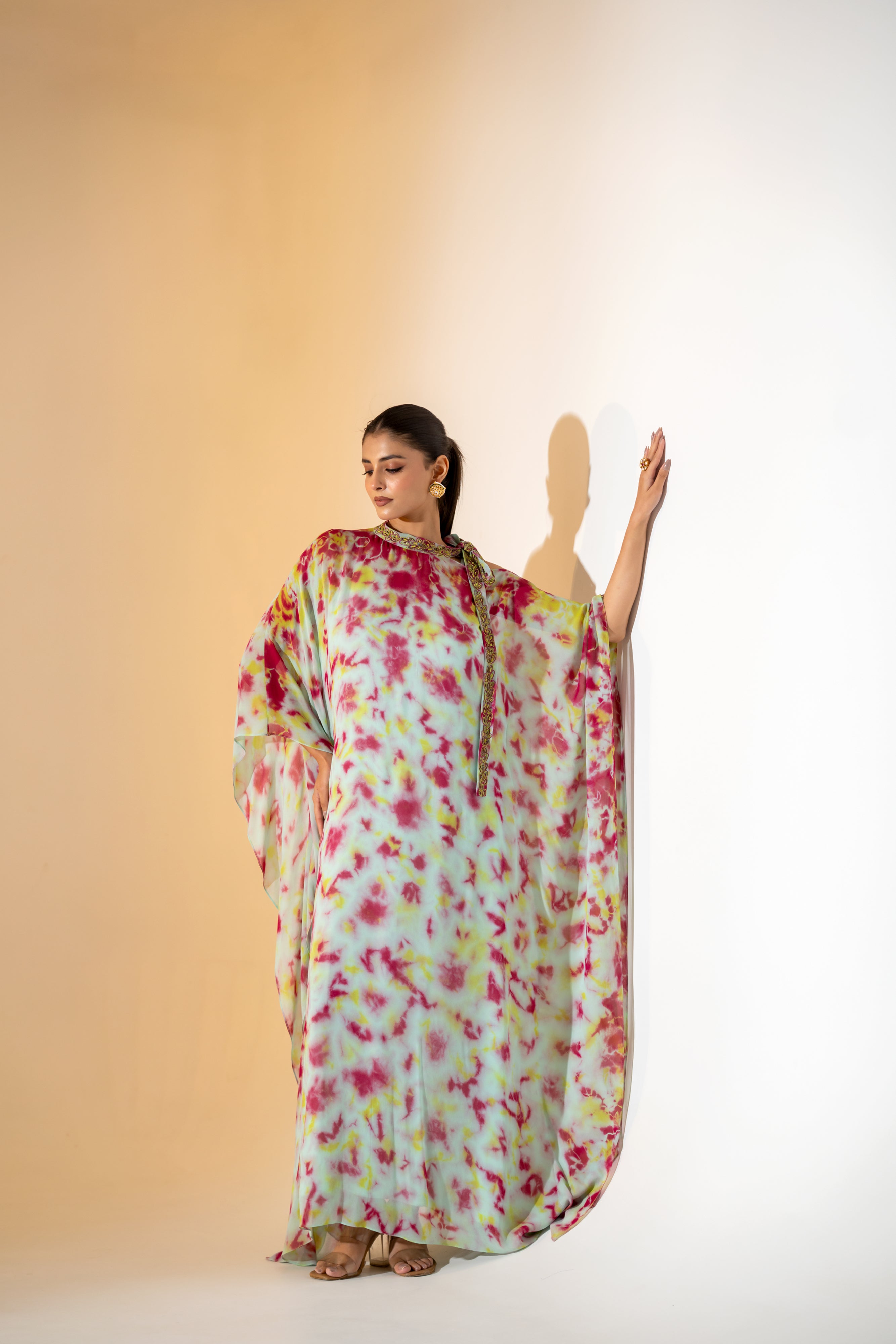 Elegant Tie-Dye Kaftan .
