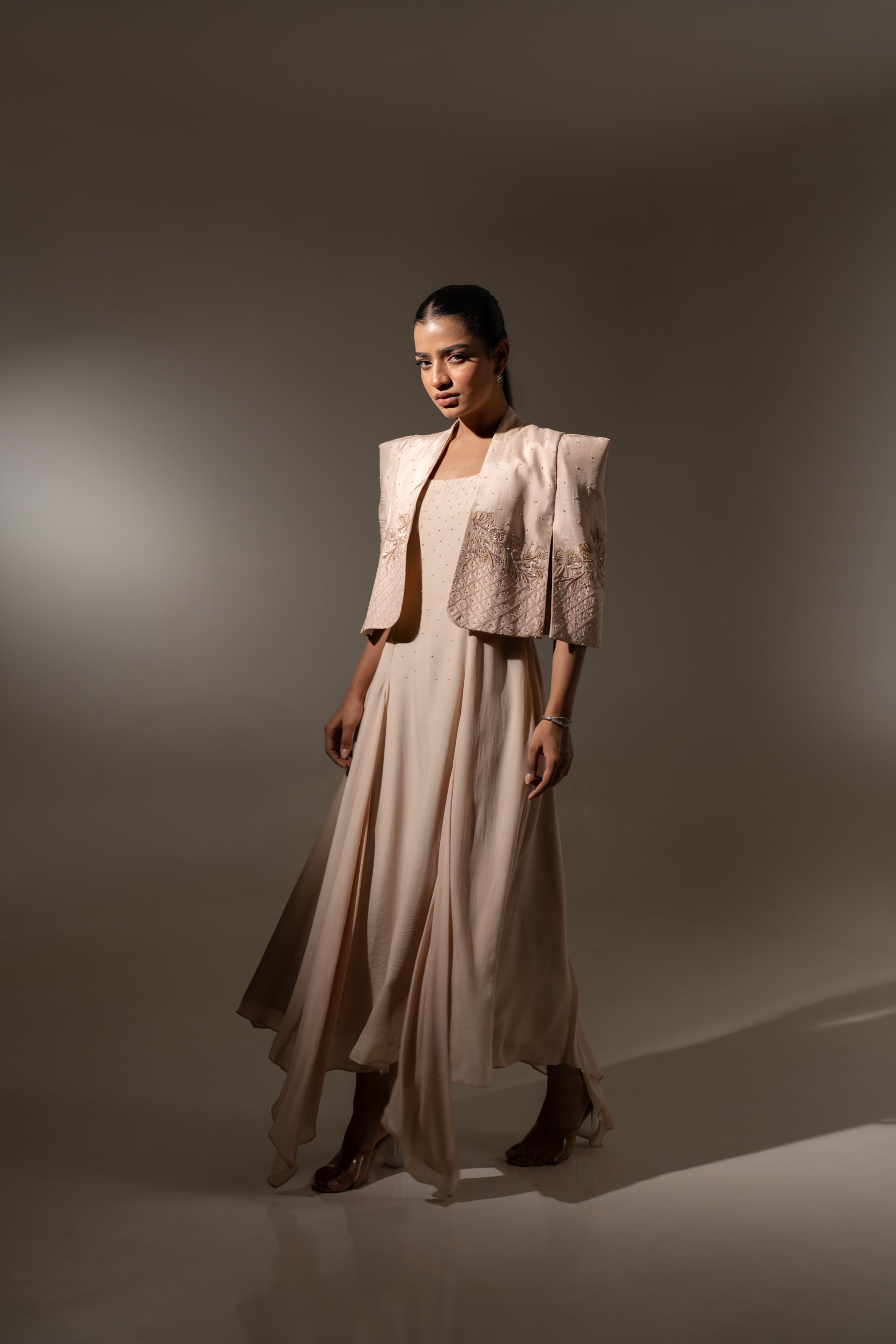 HAND-EMBROIDERED JACKET WITH SLEEVELESS MAXI DRESS.