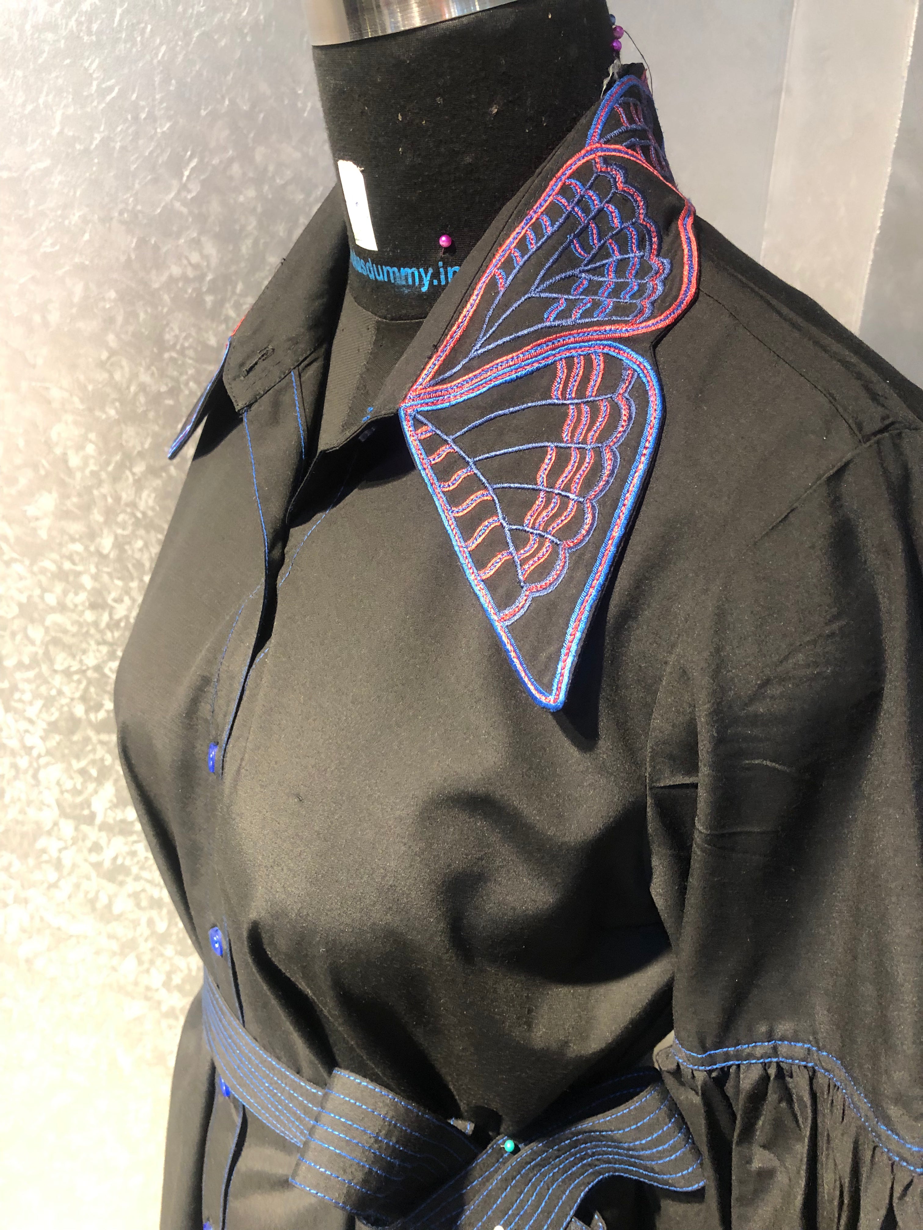 BLACK CO ORD SET WITH EMBROIDERED 3D COLLAR AND BELT