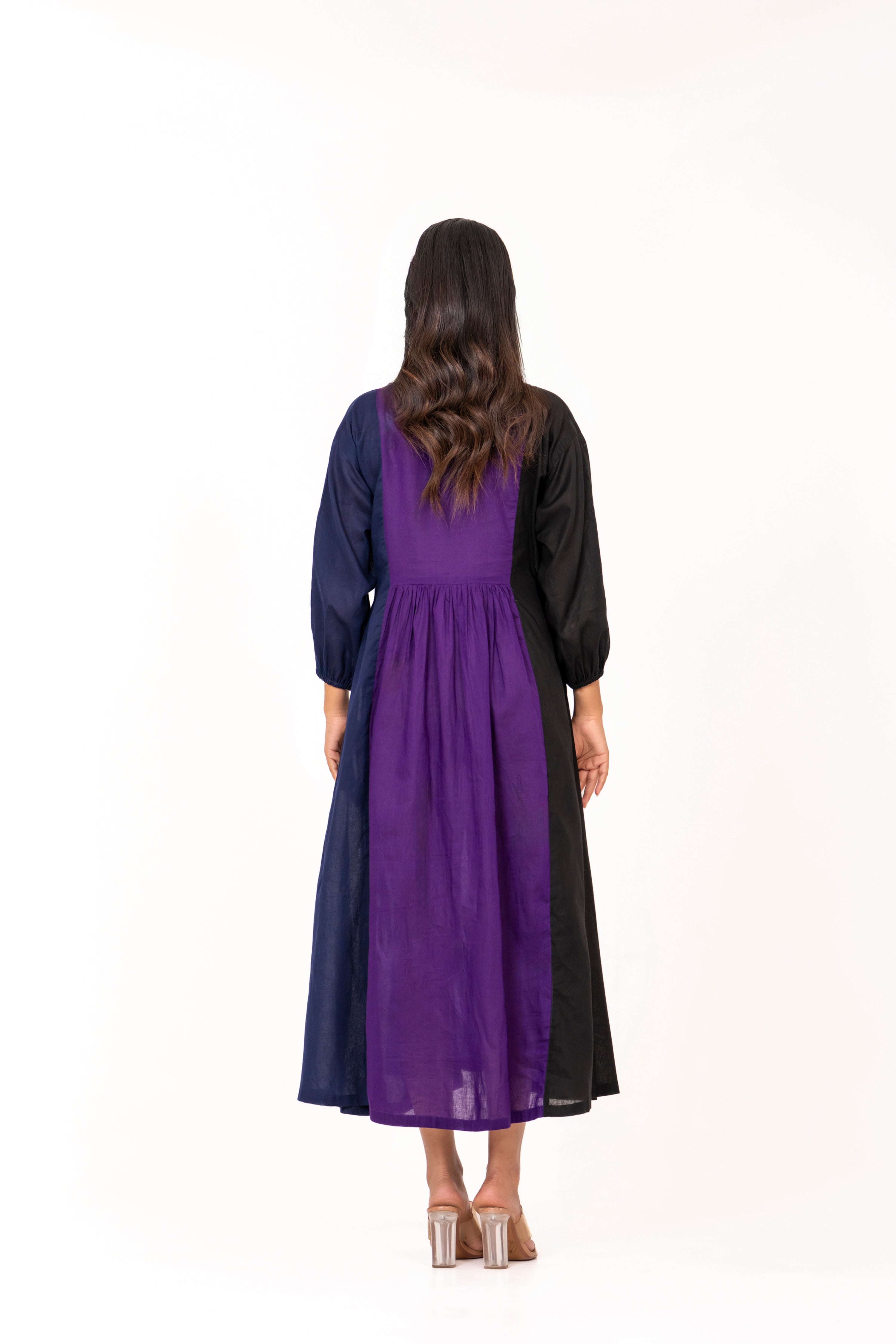 FLORAL EMBROIDERED CONTRAST PANEL DRESS.