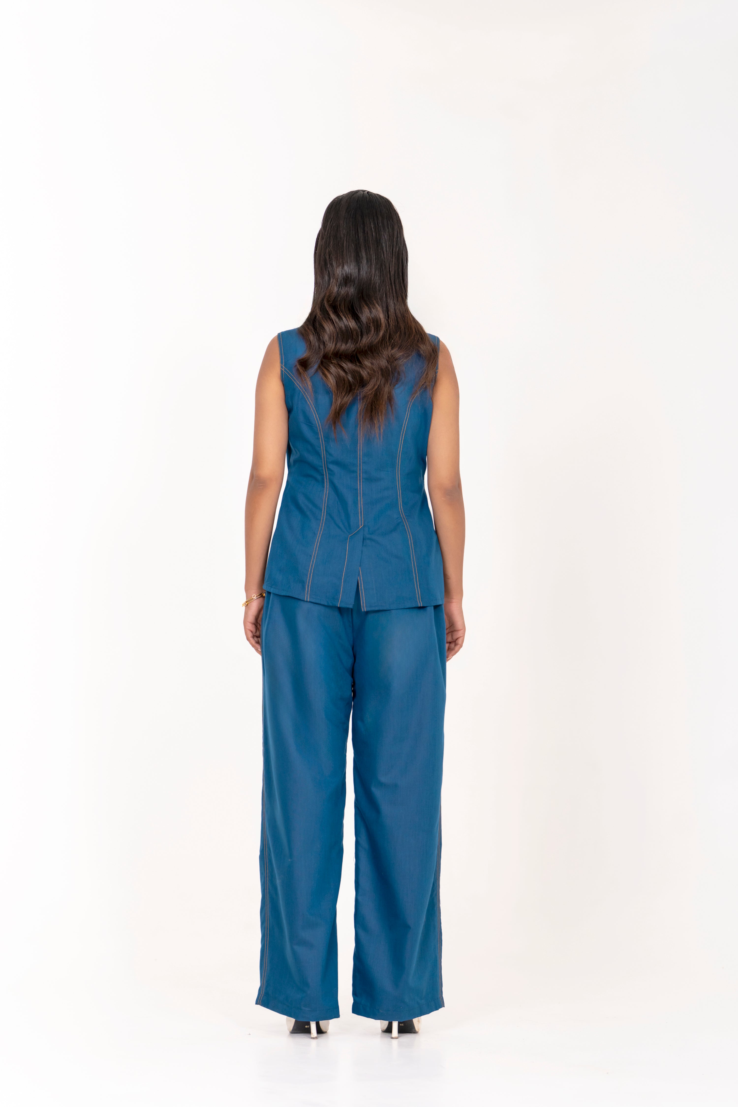 "STYLISH BLUE SLEEVELESS CO-ORD SET WITH FRONT BUTTON DETAIL"