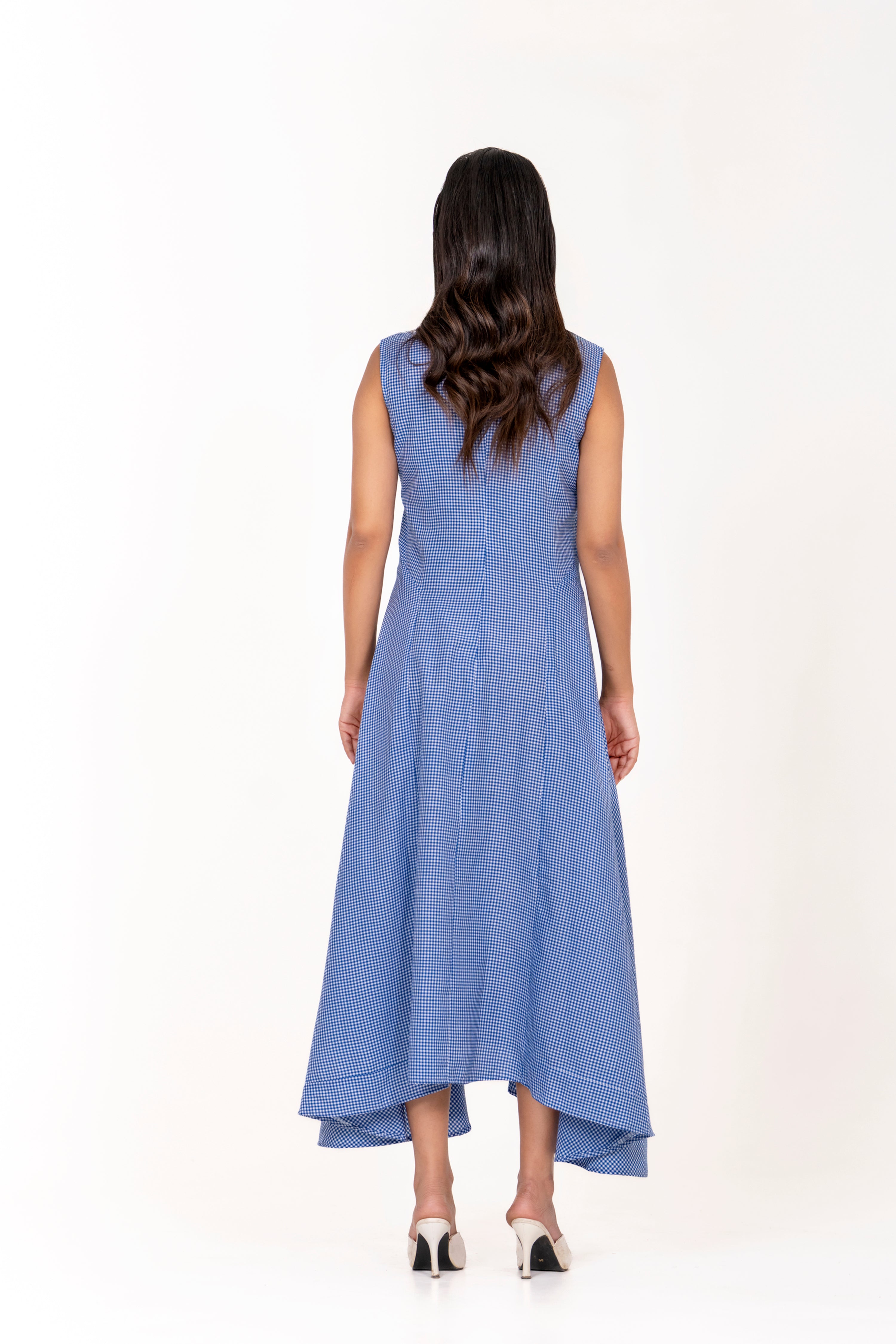 BLUE CHECKED SLEEVELESS MAXI DRESS WITH FLORAL EMBROIDERY.