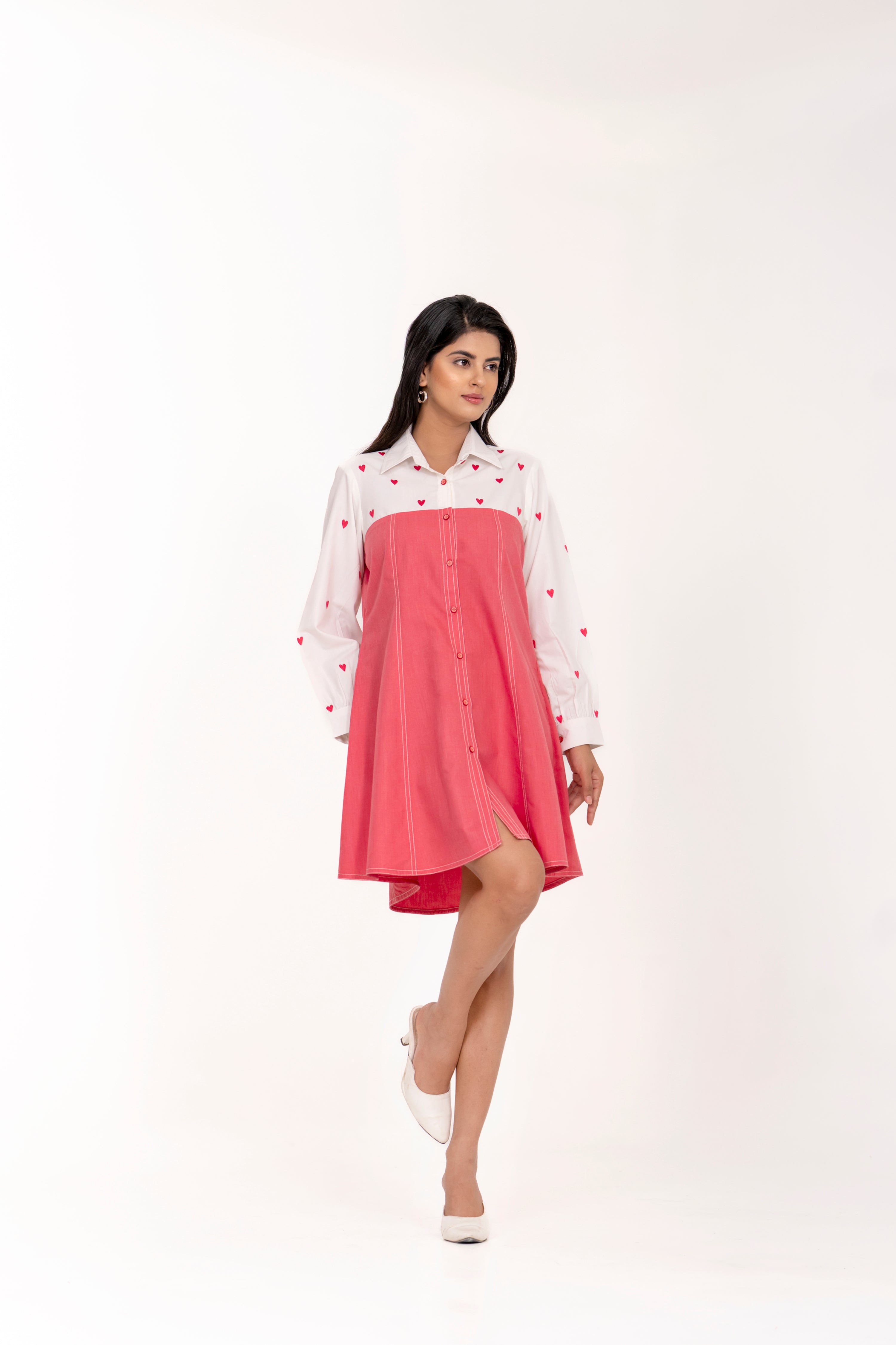 PINK AND WHITE HEART PRINT SHIRT DRESS – STYLISH CASUAL WEAR.