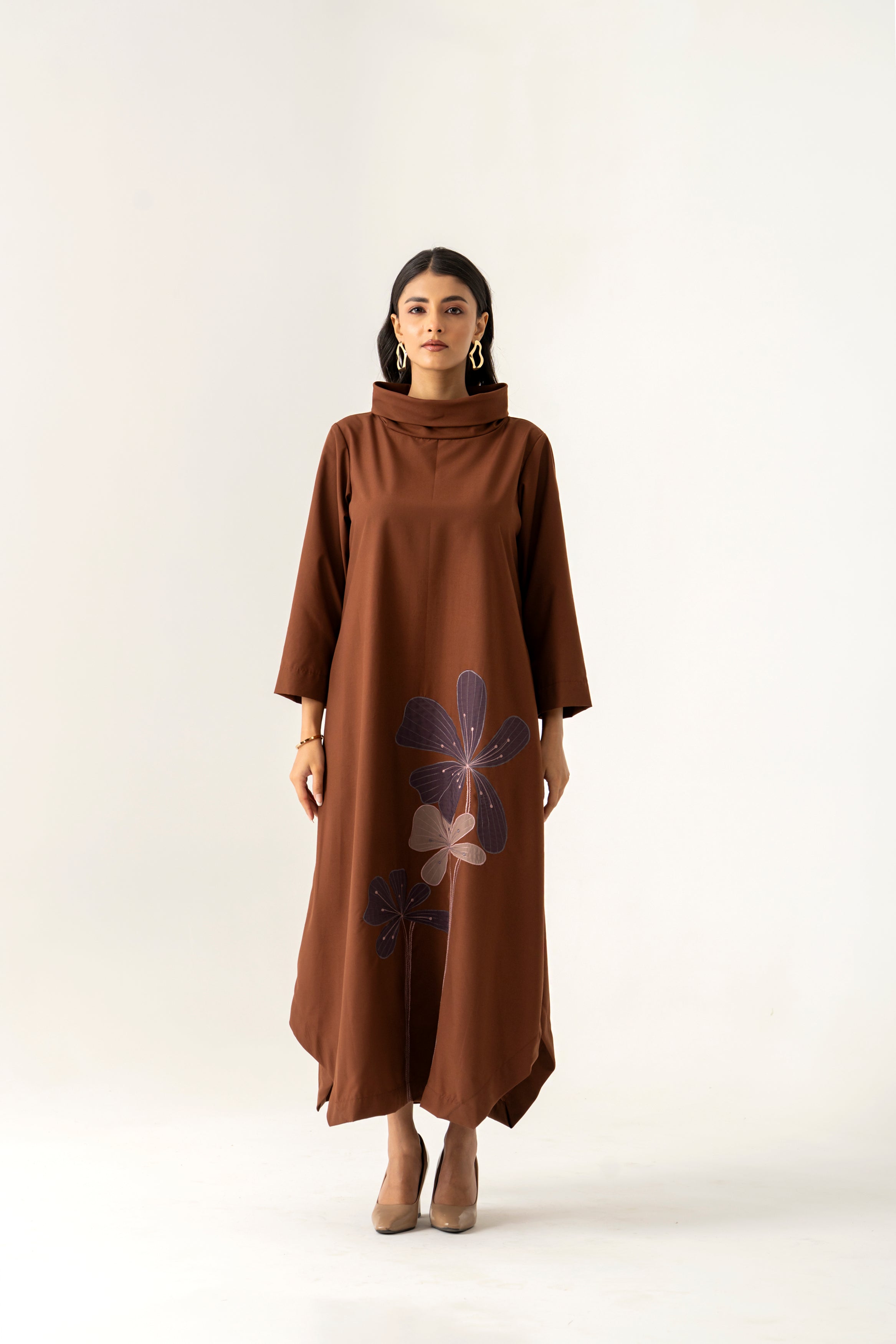 BROWN COTTON DRESS WITH FLORAL EMBROIDERY