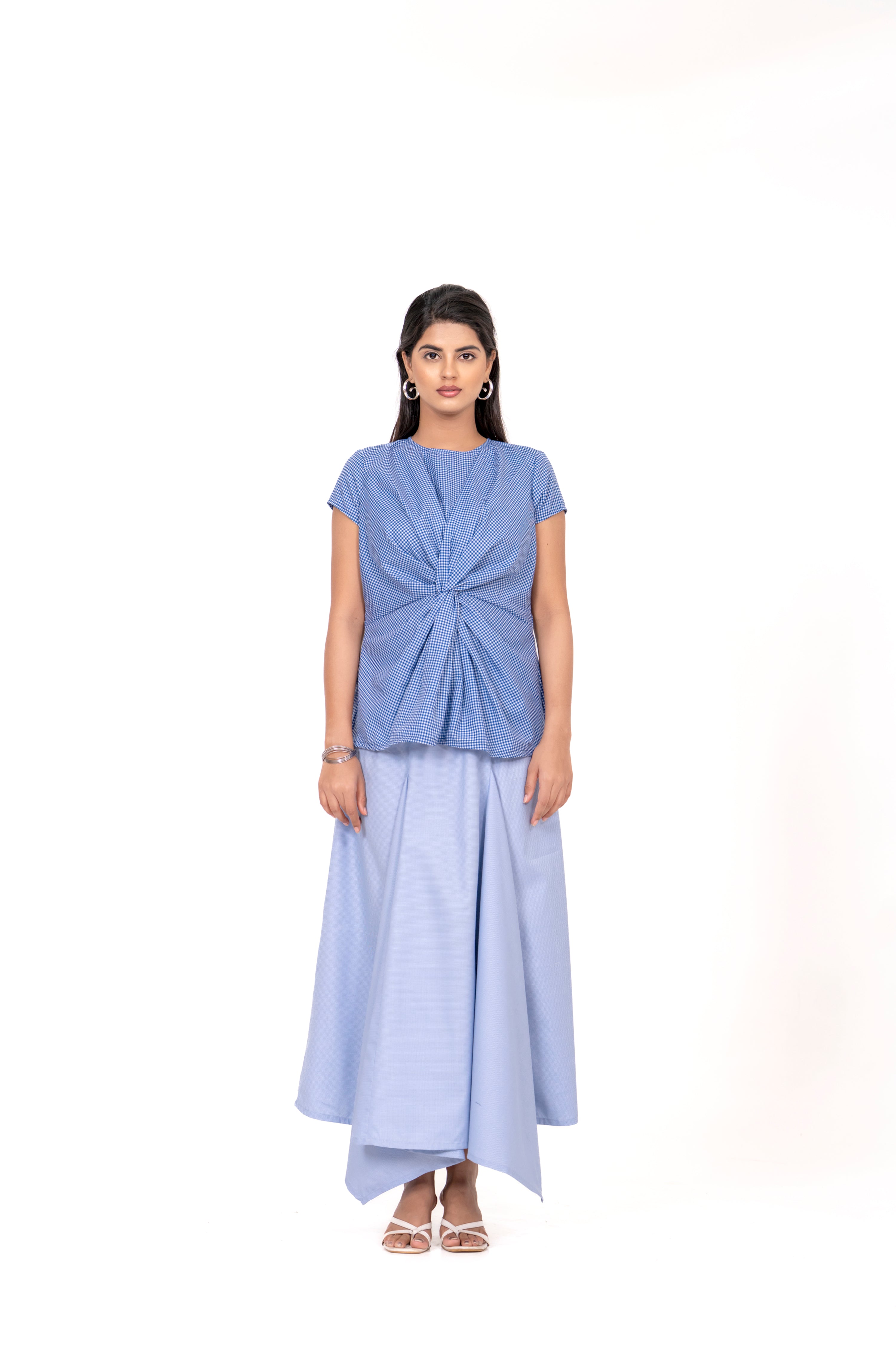 ELEGANT BLUE CO-ORD SET WITH KNOTTED DETAIL.