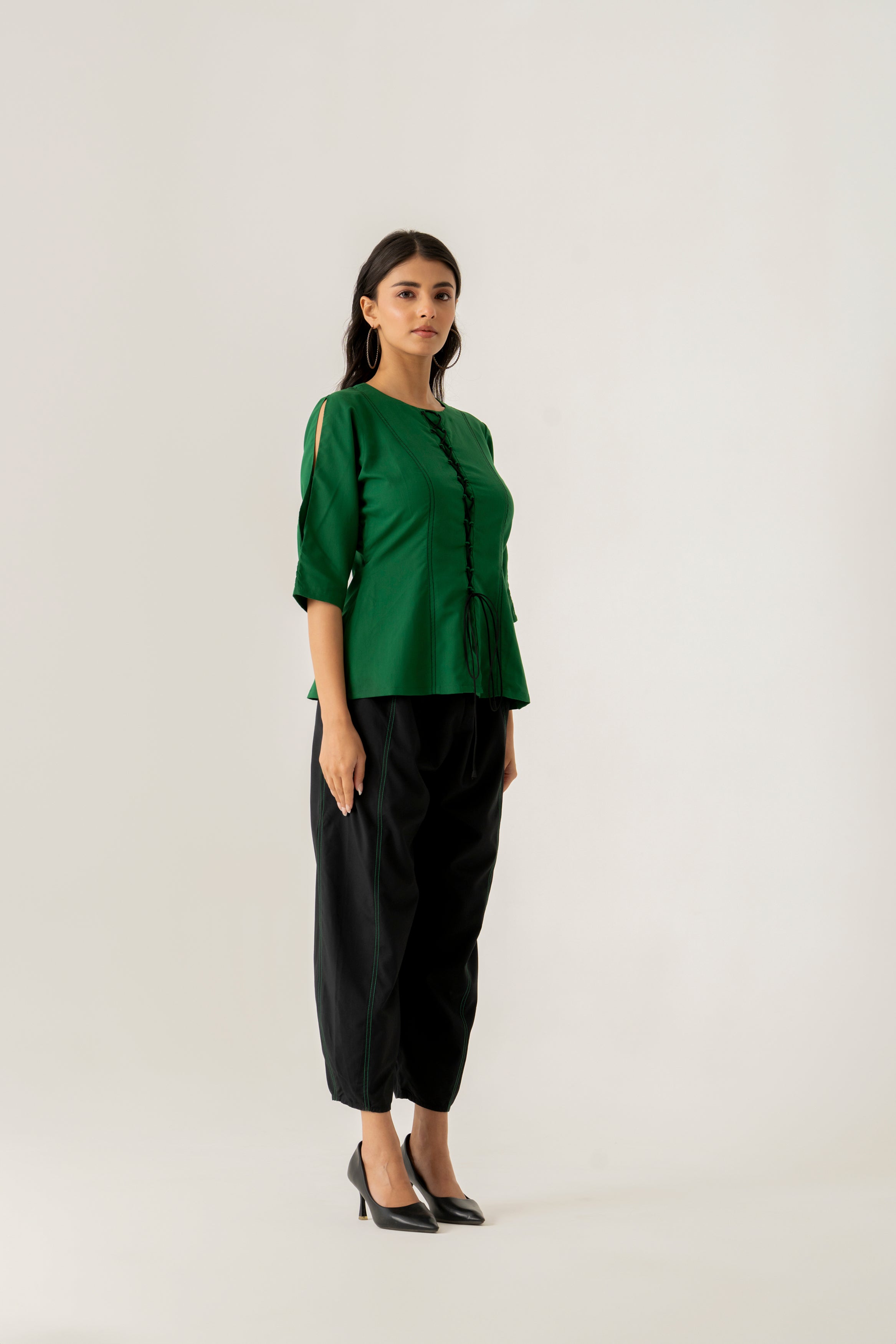 BLACK GREEN TOP BOTTOM