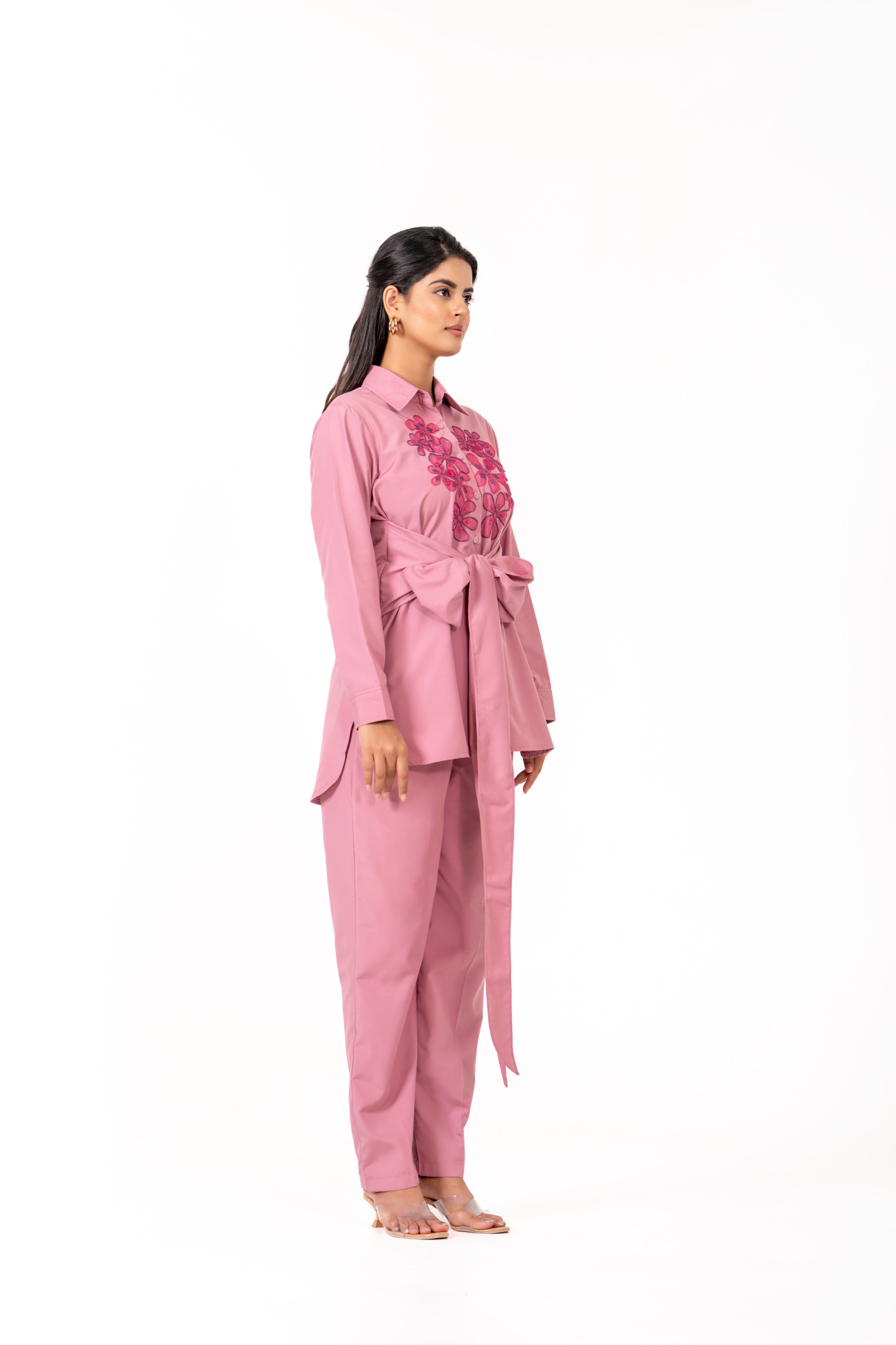 ROSE PINK CO-ORD SET FEATURING BOLD FLORAL EMBROIDERY ON THE FRONT.