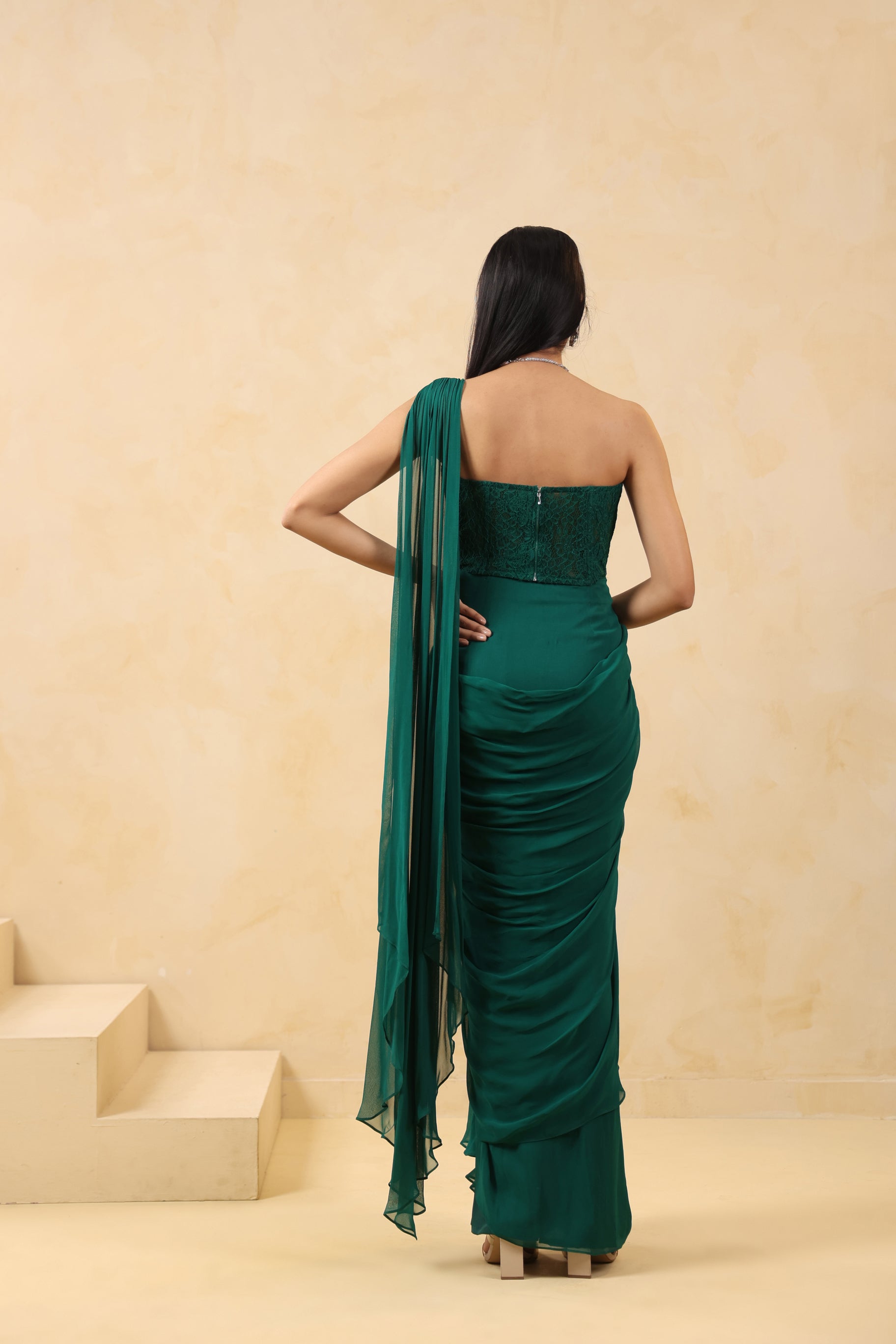 EMERALD GREEN EMBROIDERED CORSET SAREE