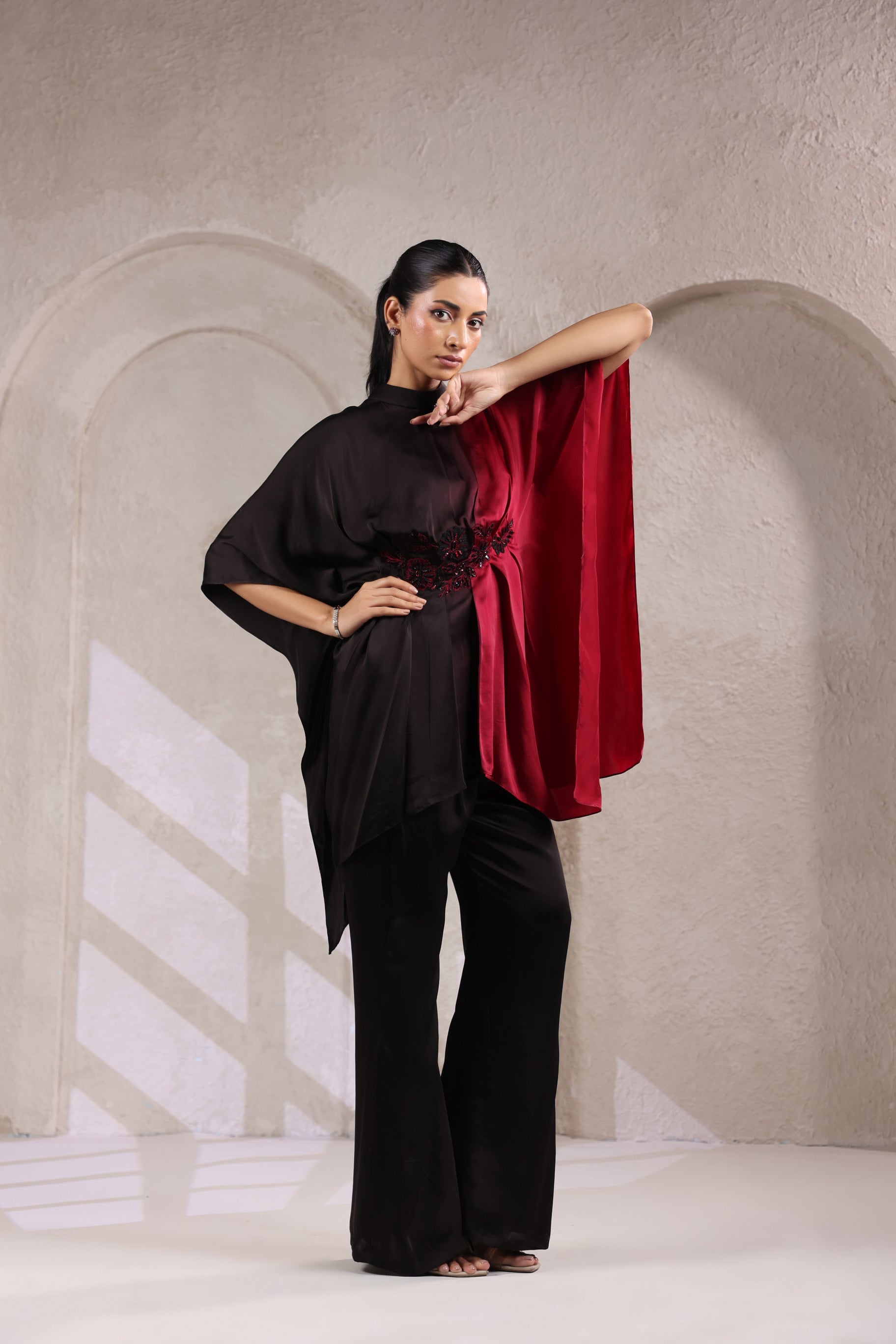 ELEGANT BLACK & MAROON DRAPED TUNIC SET.