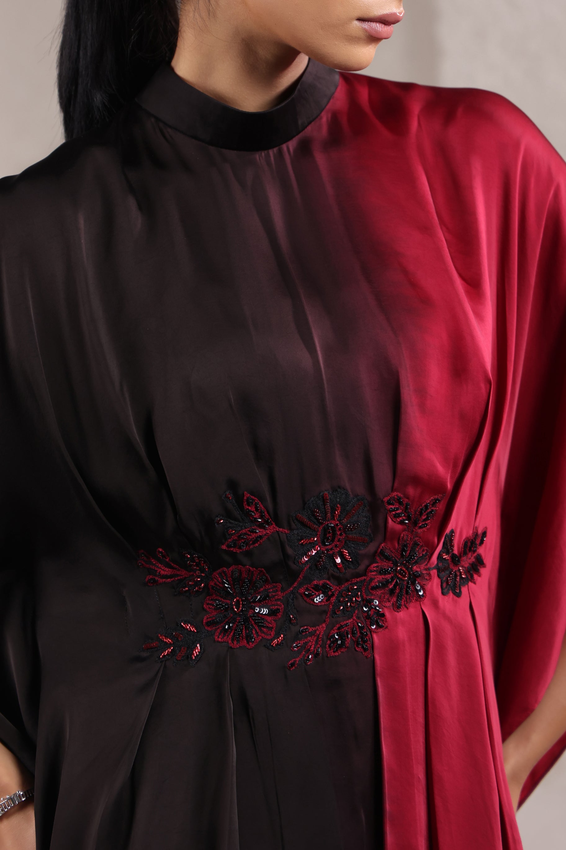 ELEGANT BLACK & MAROON DRAPED TUNIC SET.