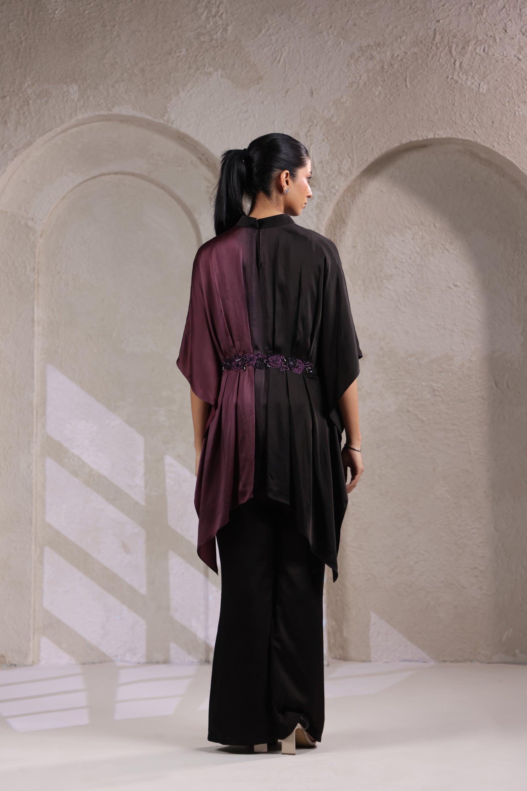 ELEGANT BLACK & WINE DRAPED TUNIC SET.