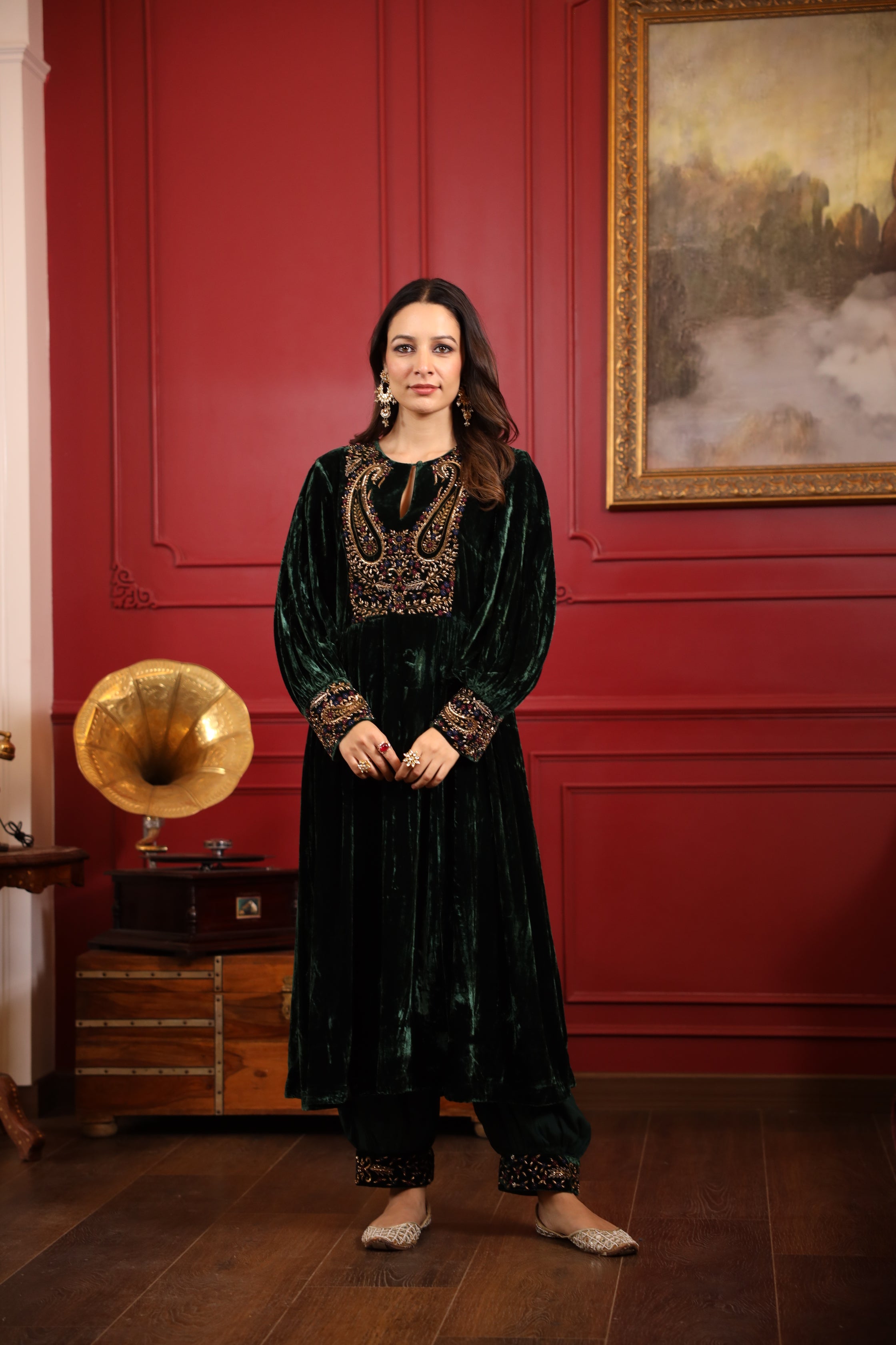 BOTTLE GREEN VELVET KURTA SET