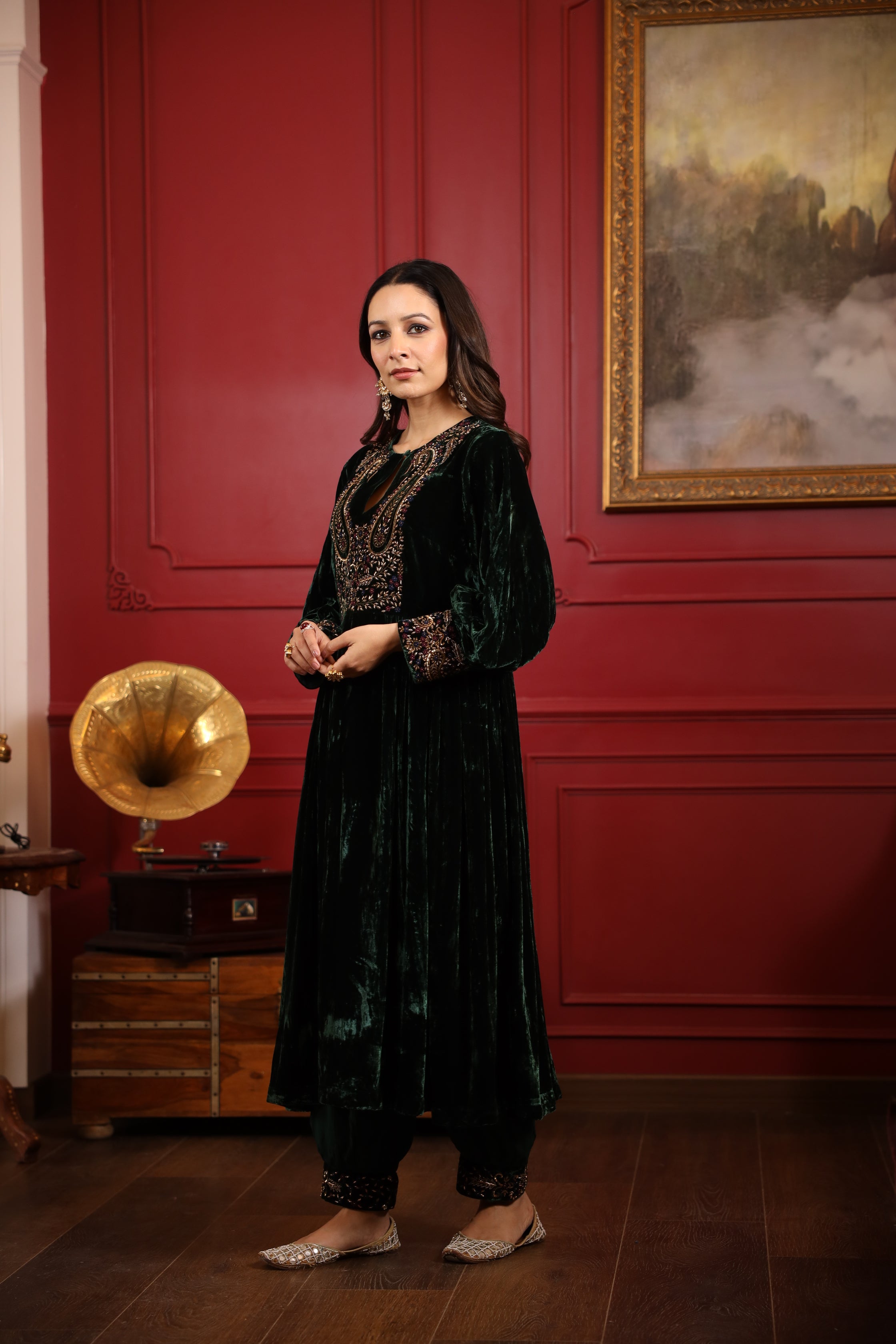 BOTTLE GREEN VELVET KURTA SET