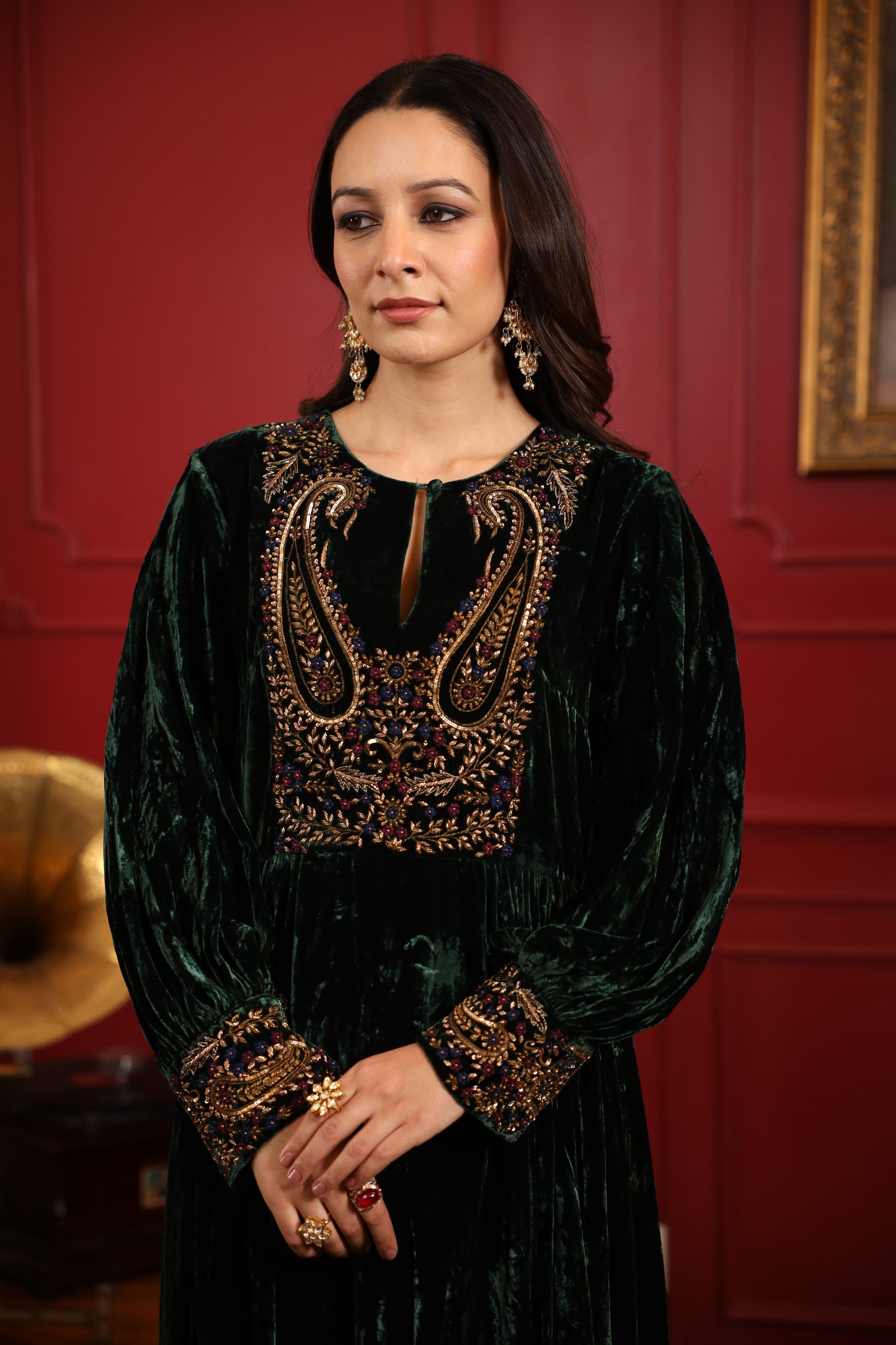 BOTTLE GREEN VELVET KURTA SET