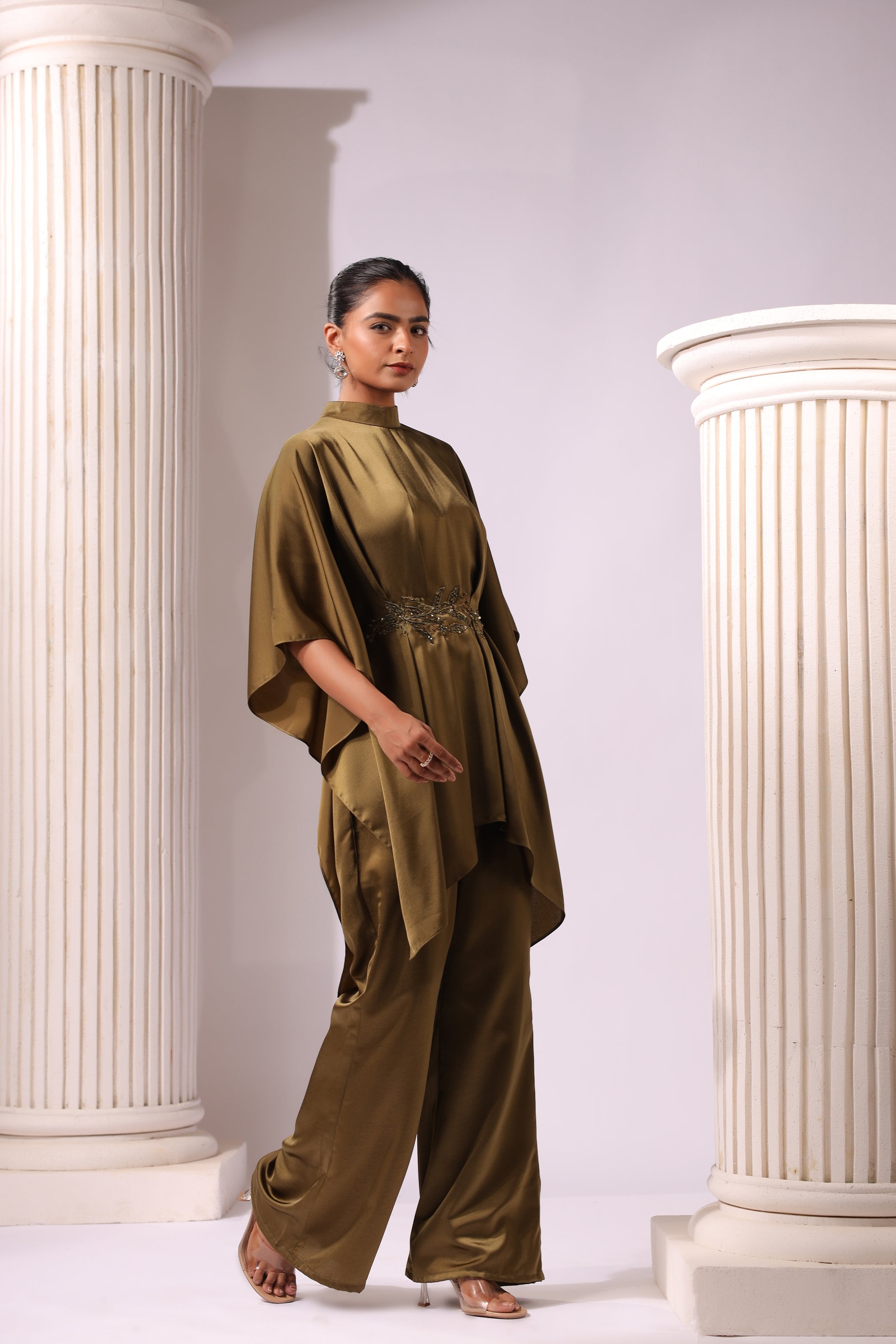 OLIVE GREEN CO RD SET WITH EMBROIDERY AROUND  THE WAIST