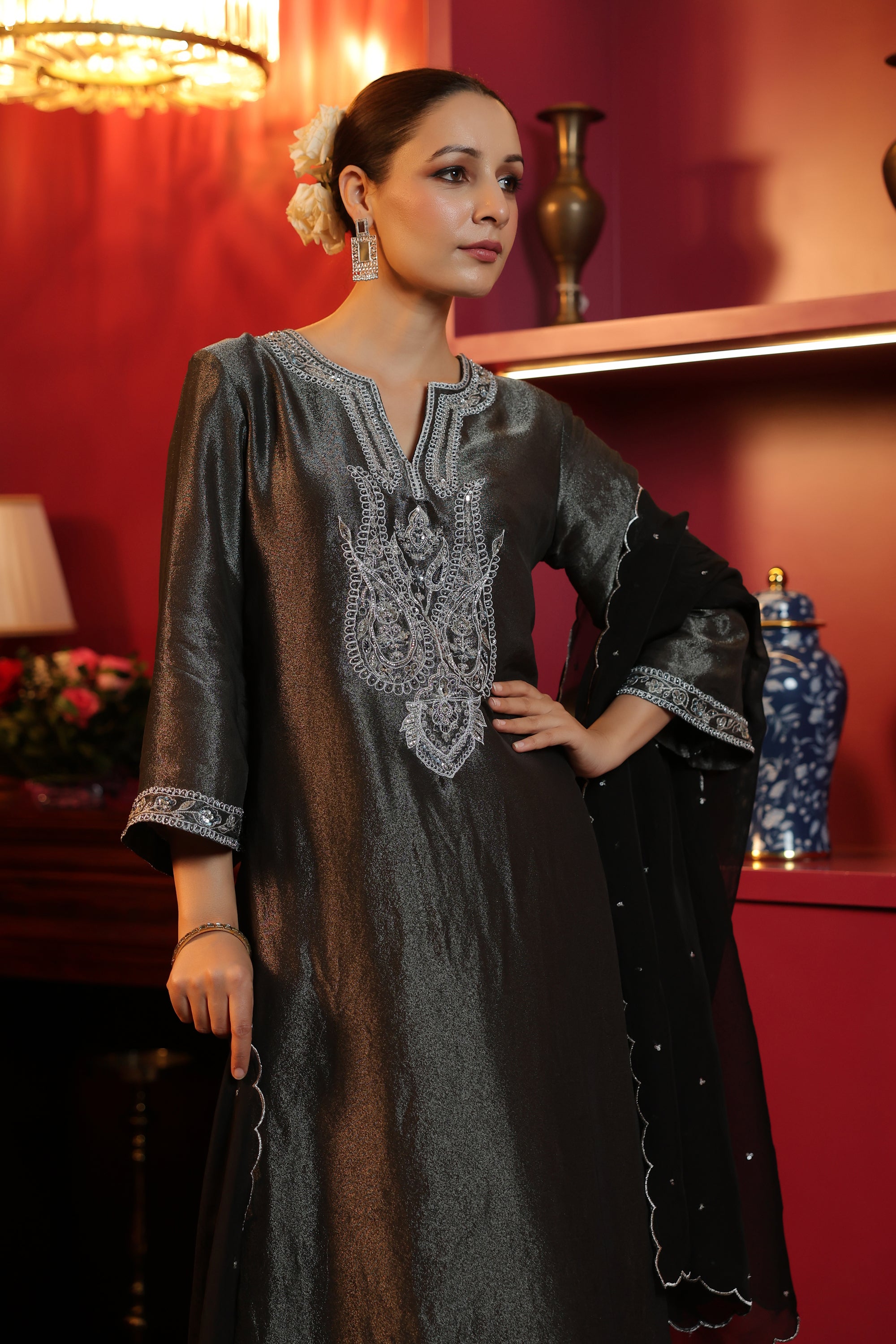 EMBROIDERED BLACK KURTA SET