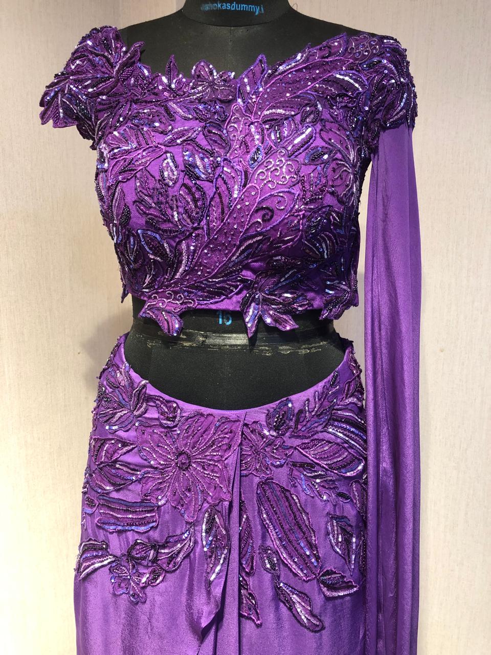 PURPLE ONE SHOE SHOULDER STYLE APPLIQUE DRAPE DAREE