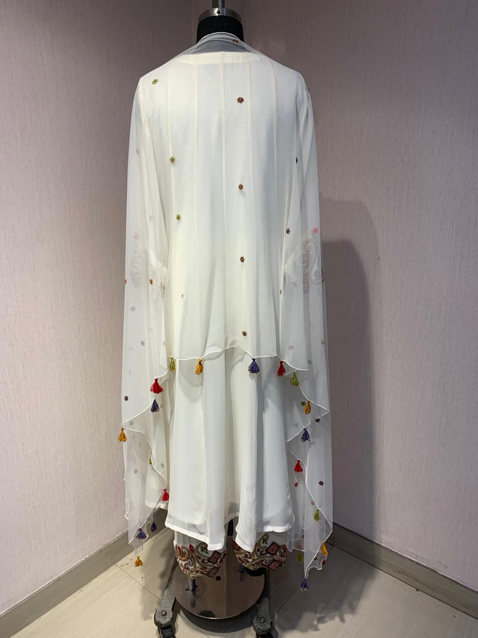 WHITE KURTA SET WITH DUPATTA