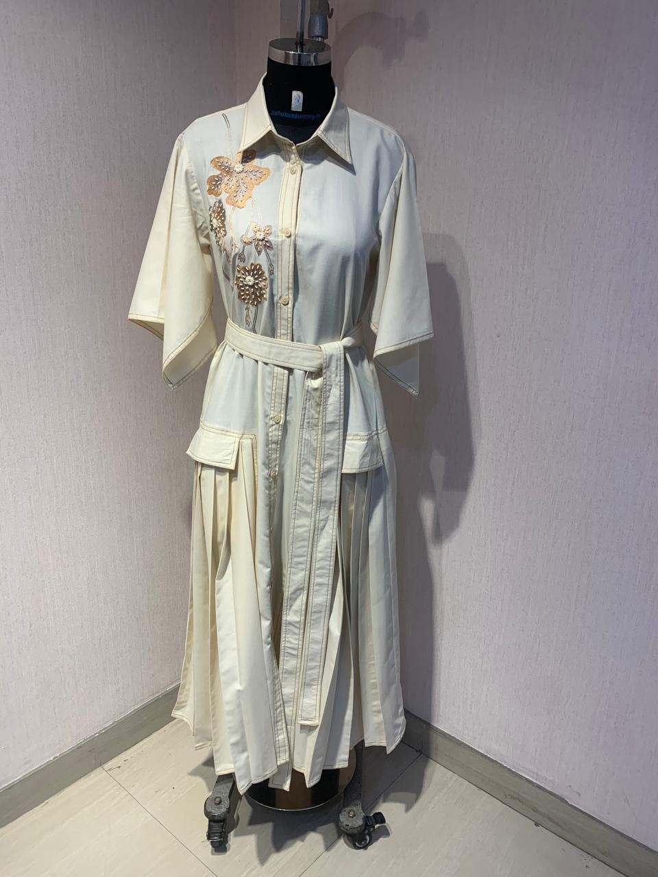 BUTTER YELLOW MIDI DRESS WITH FLORAL EMBROIDERY WITH BELT.