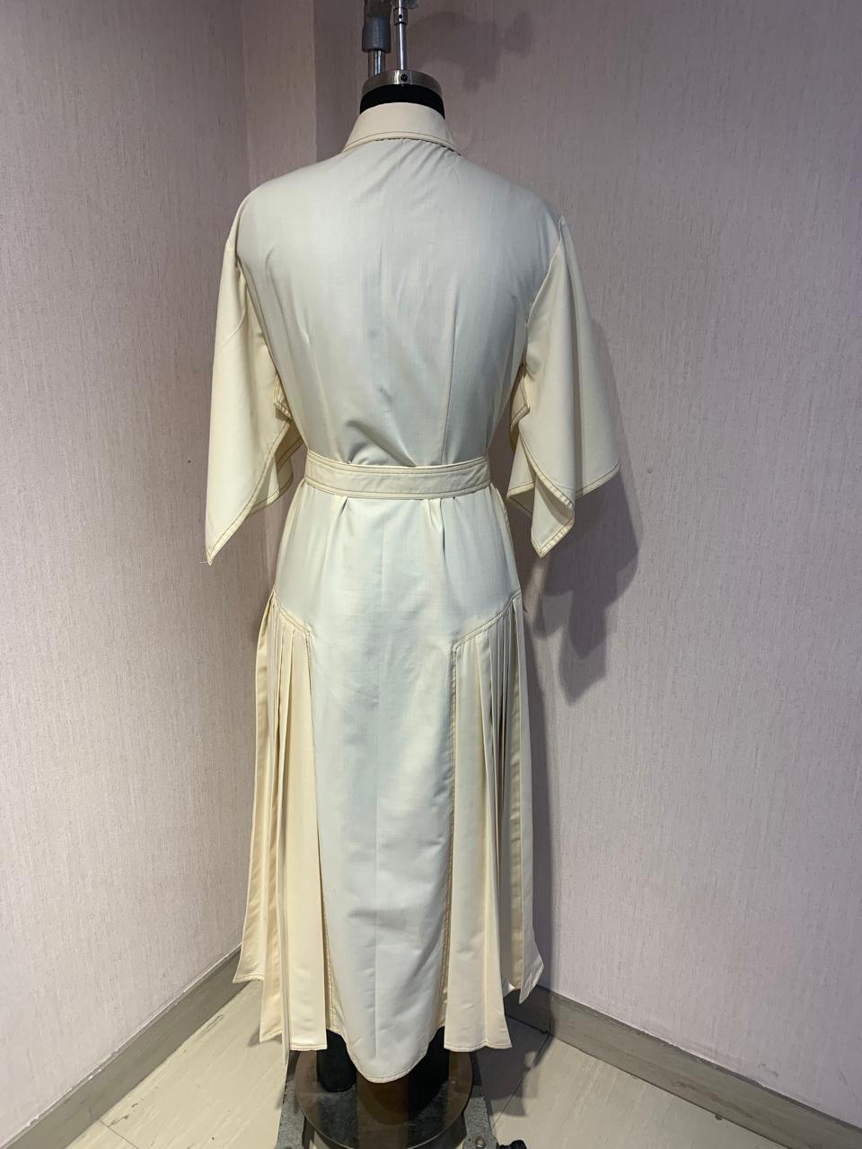 BUTTER YELLOW MIDI DRESS WITH FLORAL EMBROIDERY WITH BELT.