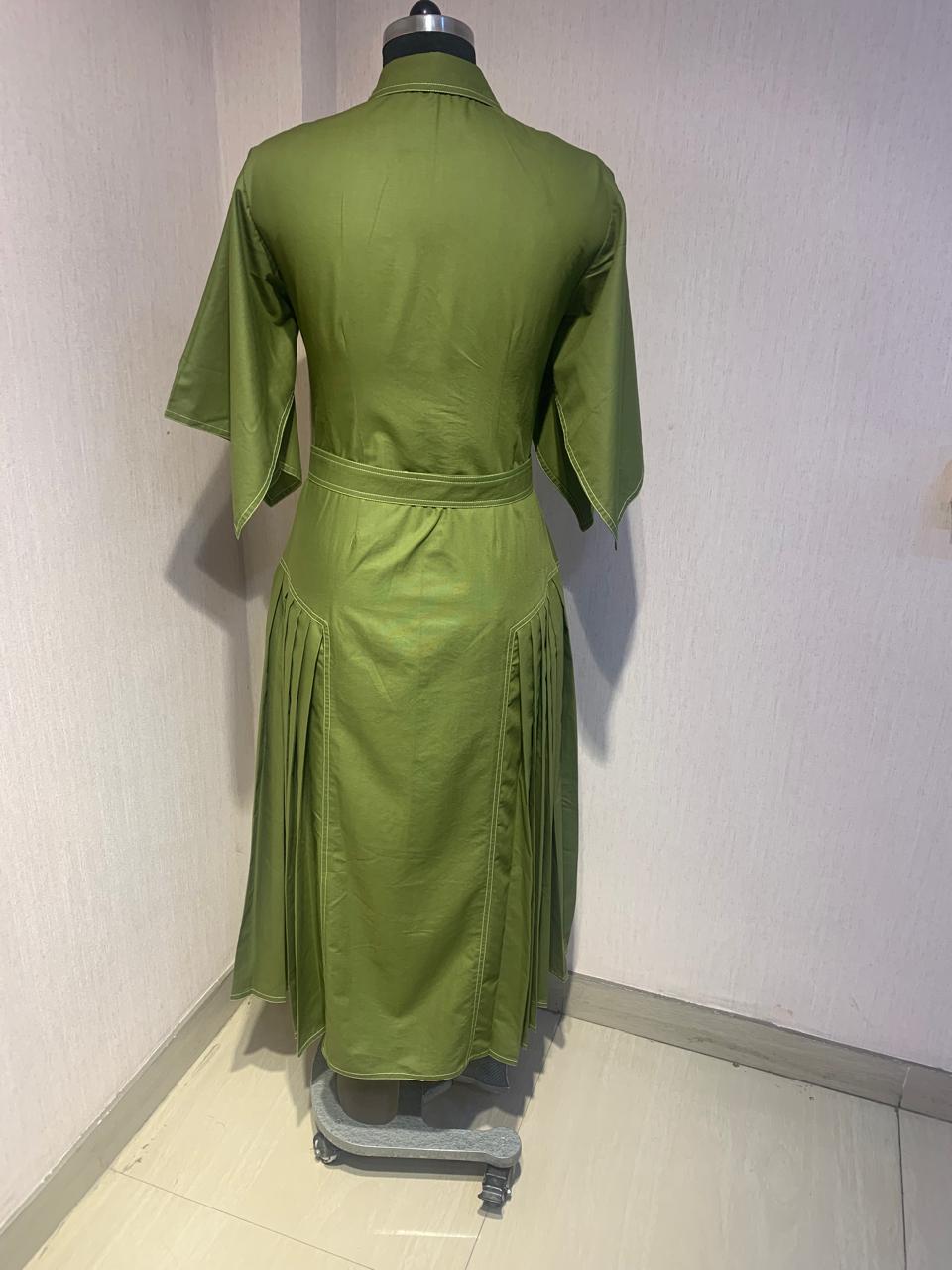 OLIVE GREEN MIDI DRESS WITH FLORAL EMBROIDERY WITH BELT.