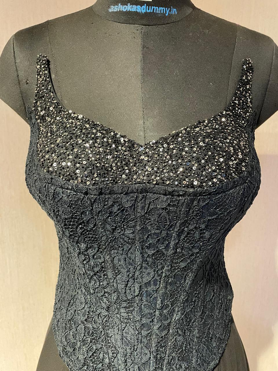 BLACK CORSET CAPE SET WITH FISH CUT SKIRT.