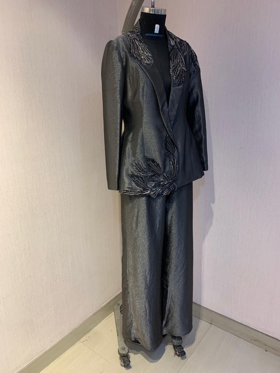 BLACK EMBROIDERED BLAZER CO-ORD SET WITH PANTS.