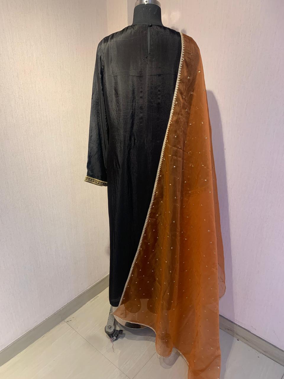 BLACK EMBROIDERED KURTA PANT SET WITH DUPATTA.