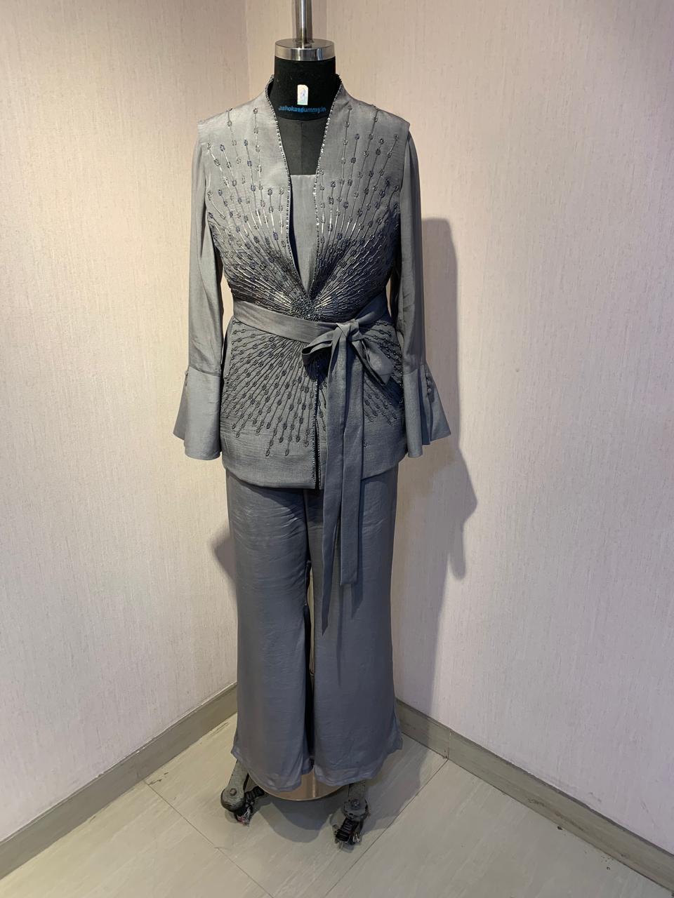 ELEGANT JACKET TOP WITH BELT & MATCHING PANTS.