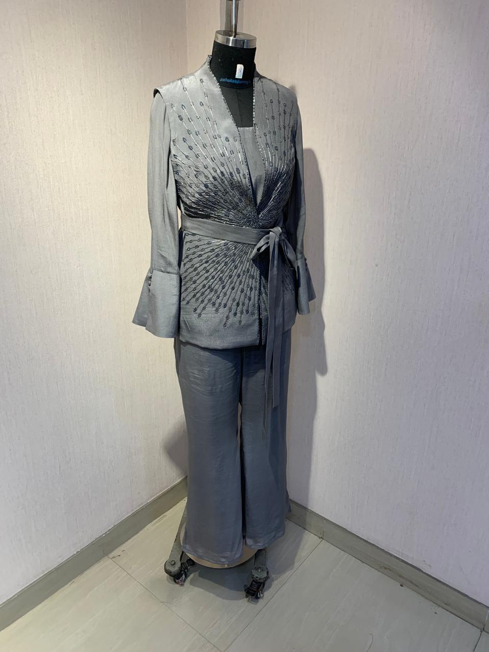 ELEGANT JACKET TOP WITH BELT & MATCHING PANTS.