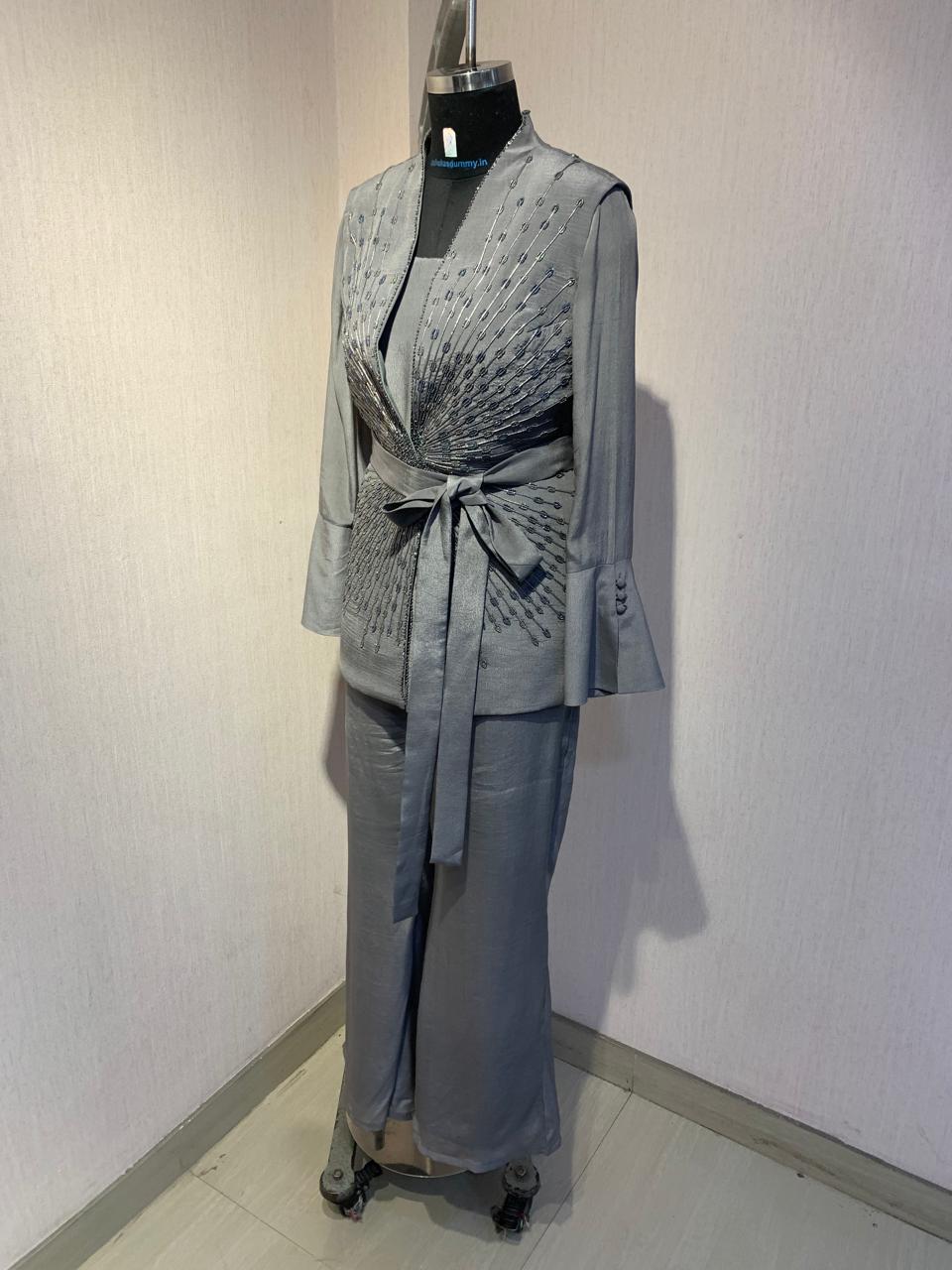 ELEGANT JACKET TOP WITH BELT & MATCHING PANTS.