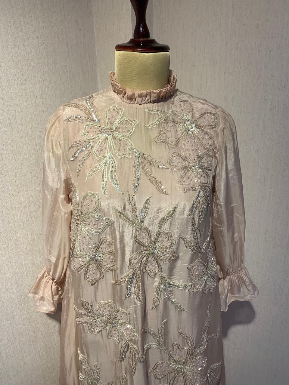 EMBROIDERED FLOWY LONG DRESS WITH INNER.