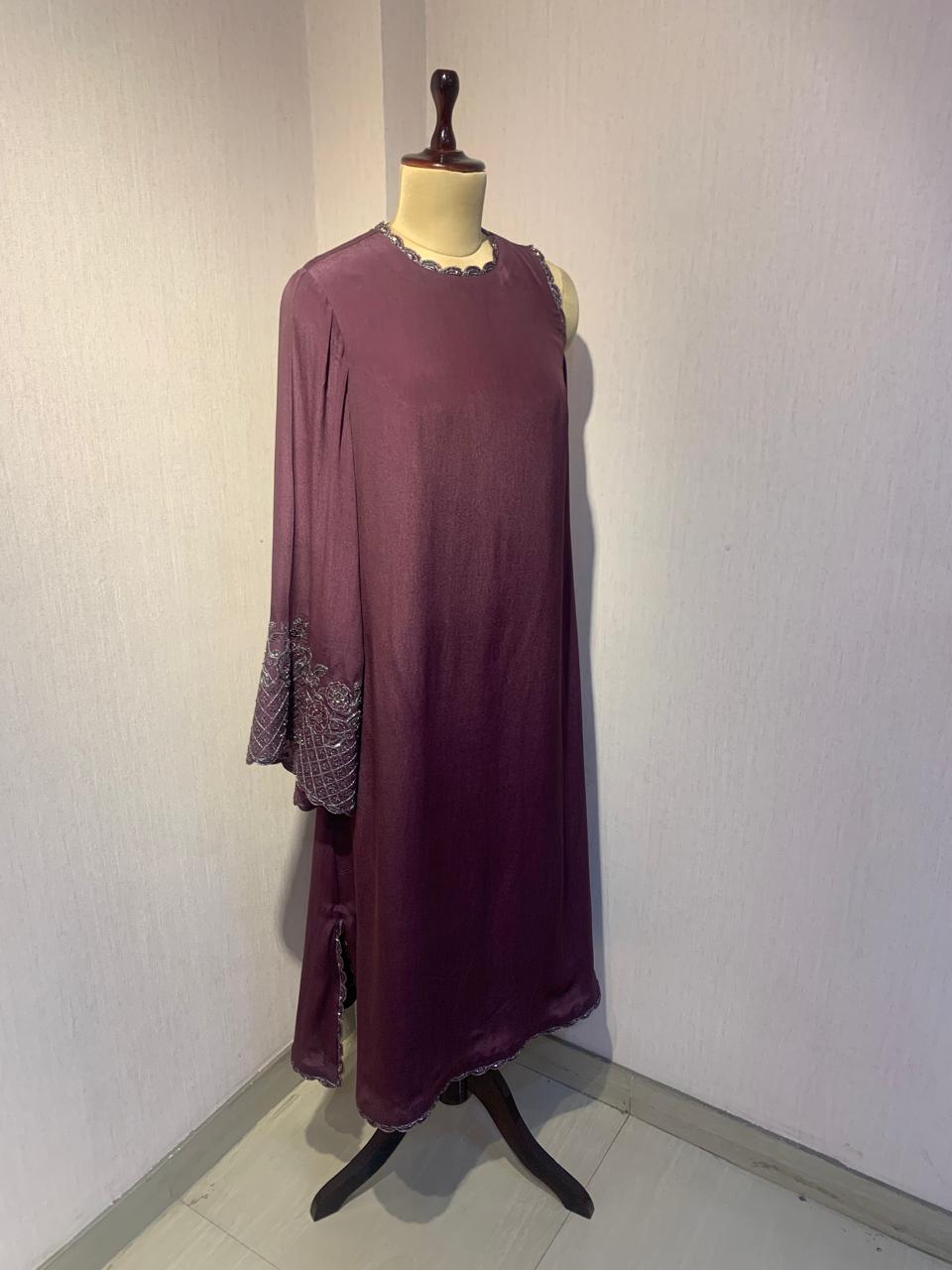 ELEGANT WINE ONE SHOULDER ASYMMETRICAL DRESS .