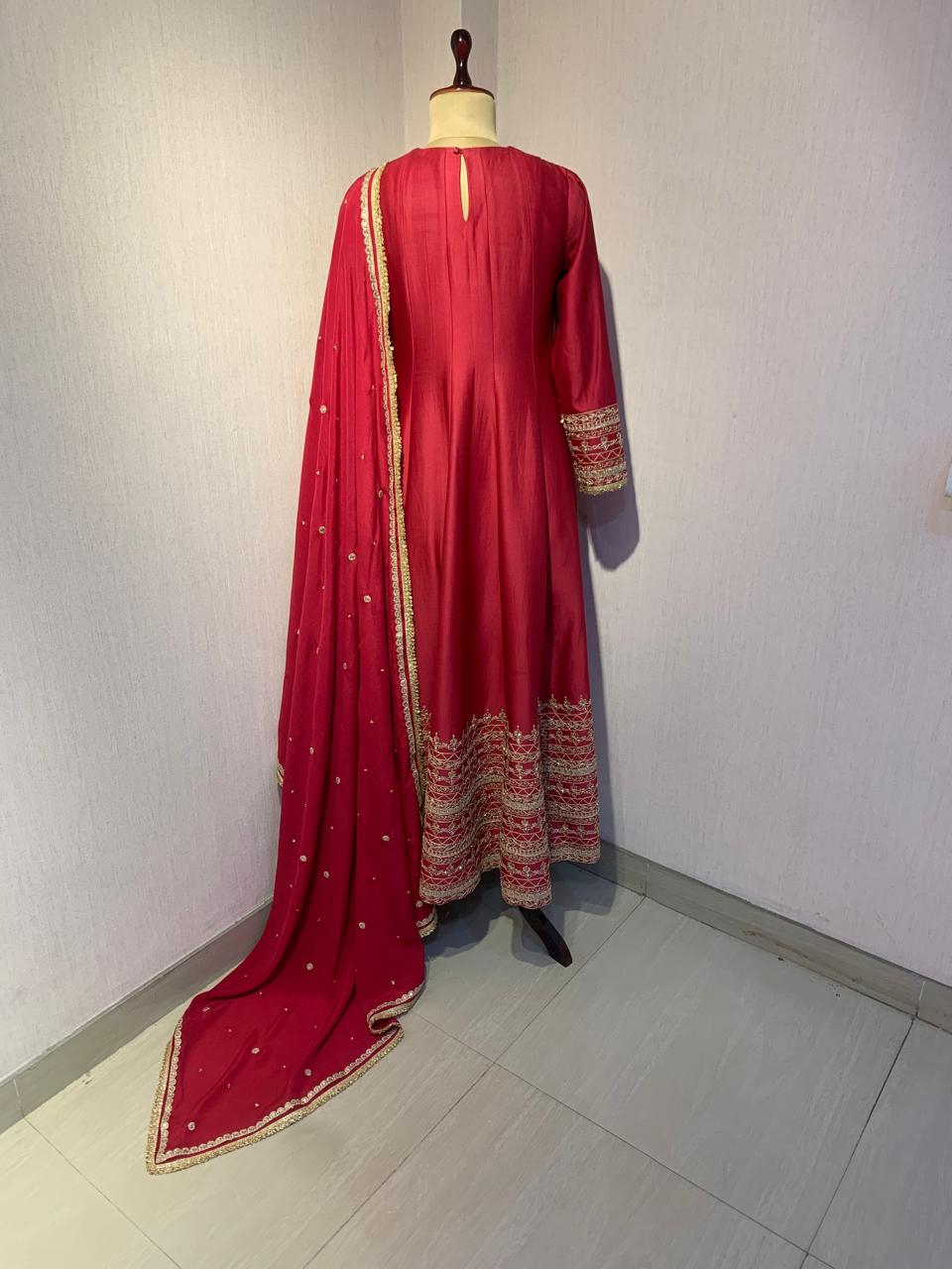 MAROON GOWN WITH DUPATTA.