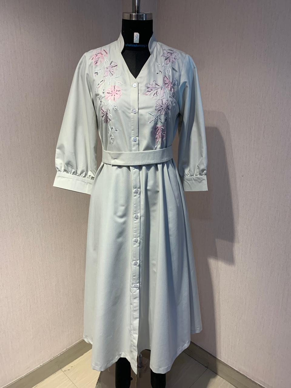 LIGHT GREY EMBROIDERY MIDI DRESS WITH BELT