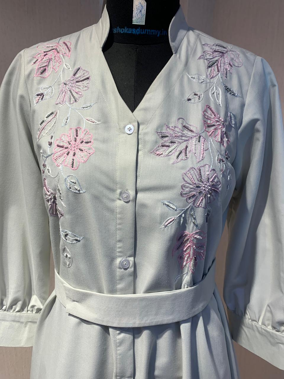 LIGHT GREY EMBROIDERY MIDI DRESS WITH BELT