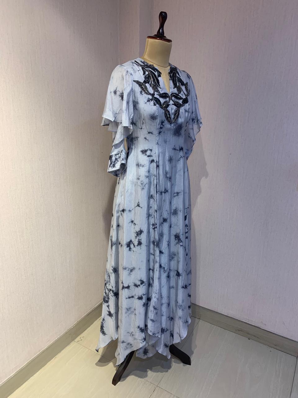 ELEGANT SKY BLUE MARBLE DRESS WITH WIRE EMBROIDERED NECKLINE.