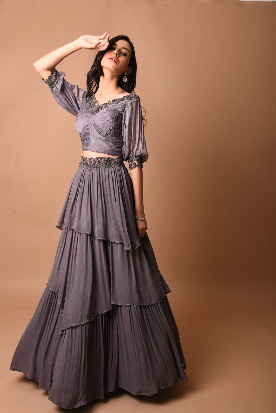 Asymmetric Layered Set