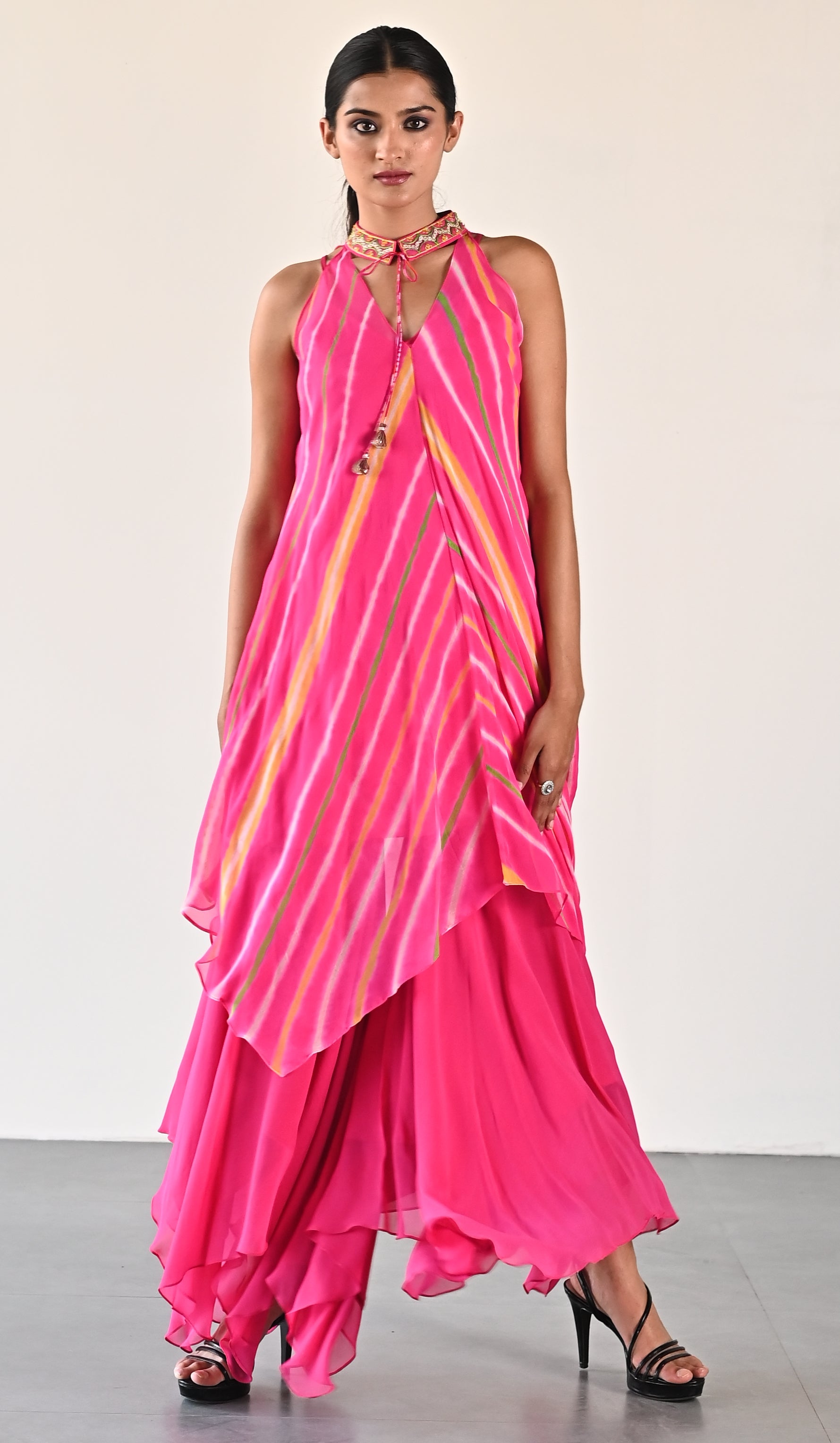 PINK LEHERIYA TOP BOTTOM