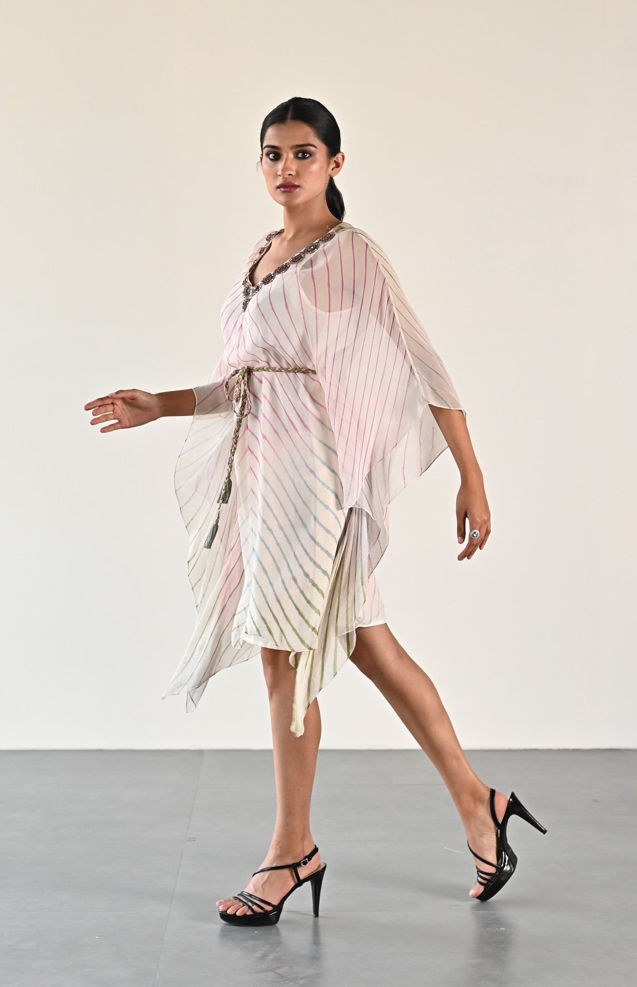 OFFWHITE LEHERIYA DRESS