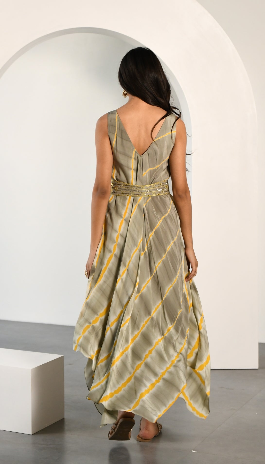 GREY DRESS WITH BELT