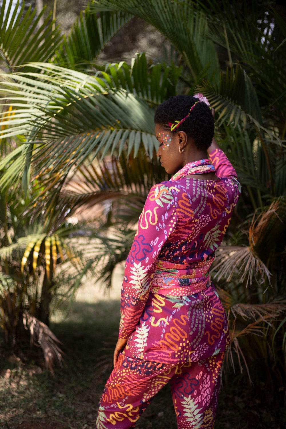 WINE JACKET SET WITH PINK DRAPE